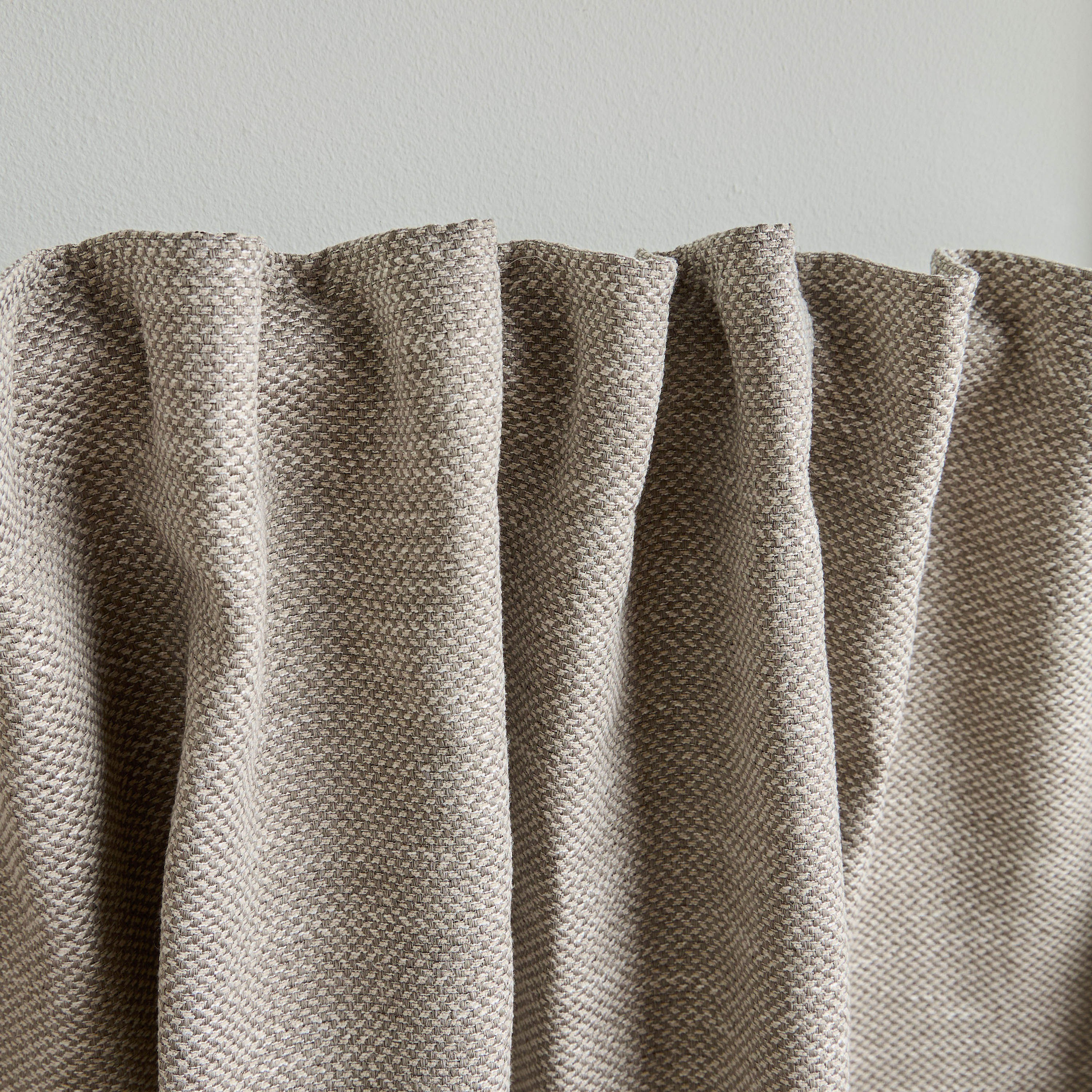طقم ستائر معتمة قطعتين - ديبورا - 135x320 سم-household-windows-curtains-image-13