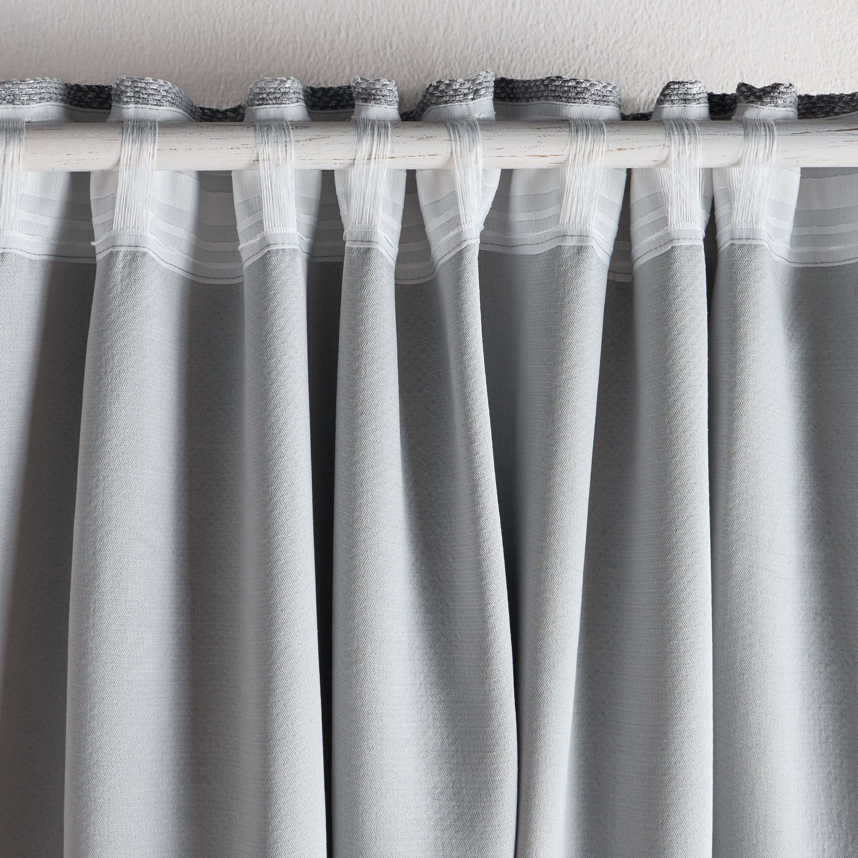 طقم ستائر معتمة قطعتين - ديبورا - 135x320 سم-household-windows-curtains-image-3