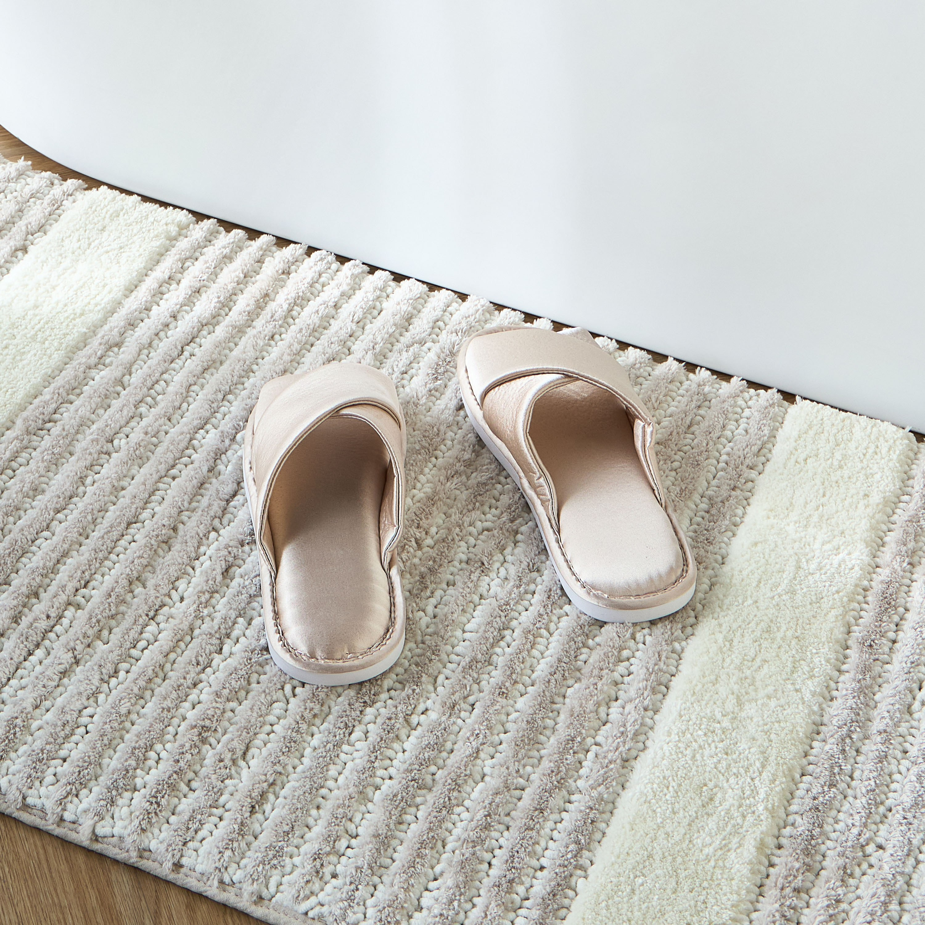 Velvia Indoor Slipper - Small to Medium-household-bathandlaundry-bathlinen-bathrobesandslippers-slippers-image-3