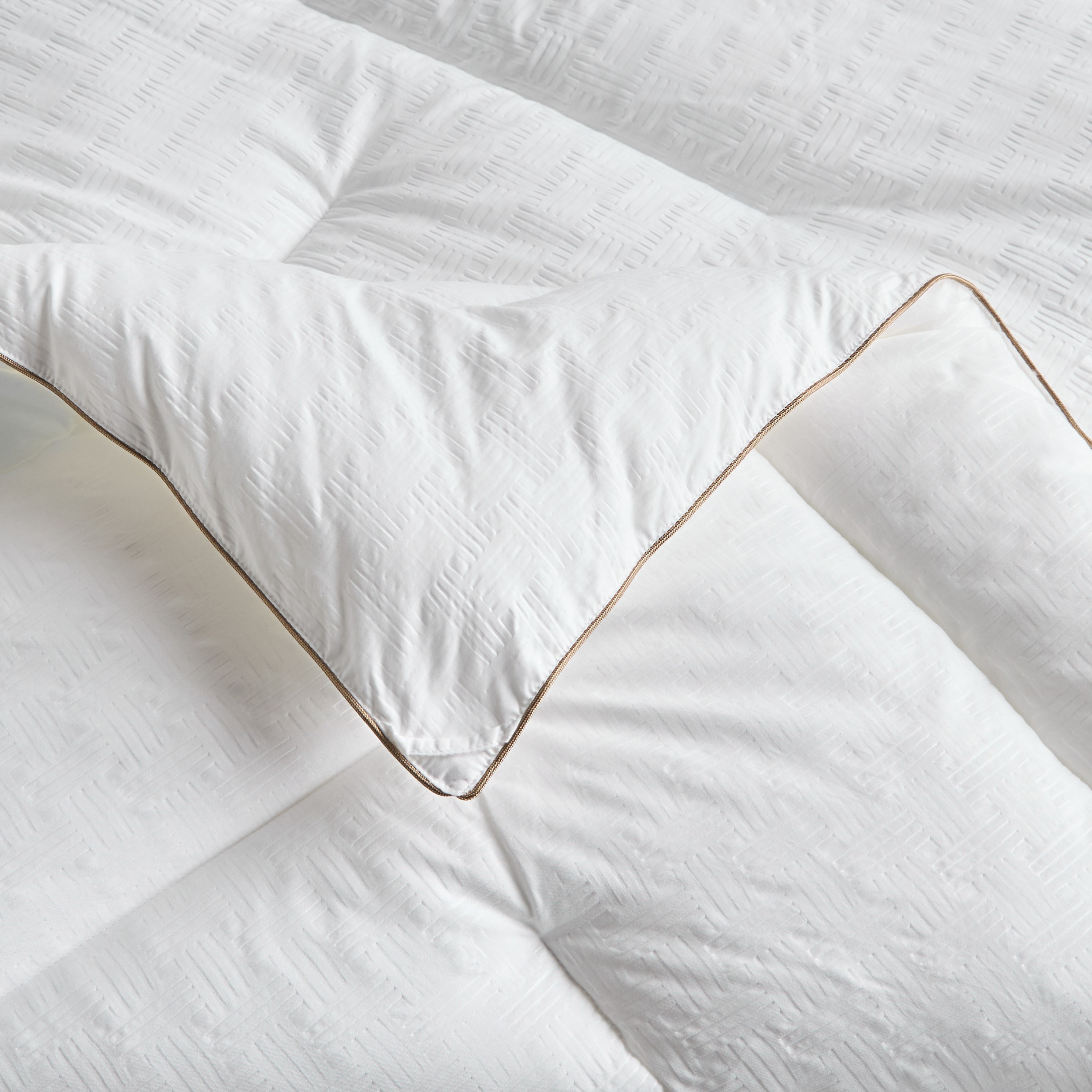 لحاف كينج مضاد للحساسية بنمط وافل - 220×230 سم-household-bedding-duvetandcovers-duvets-image-3