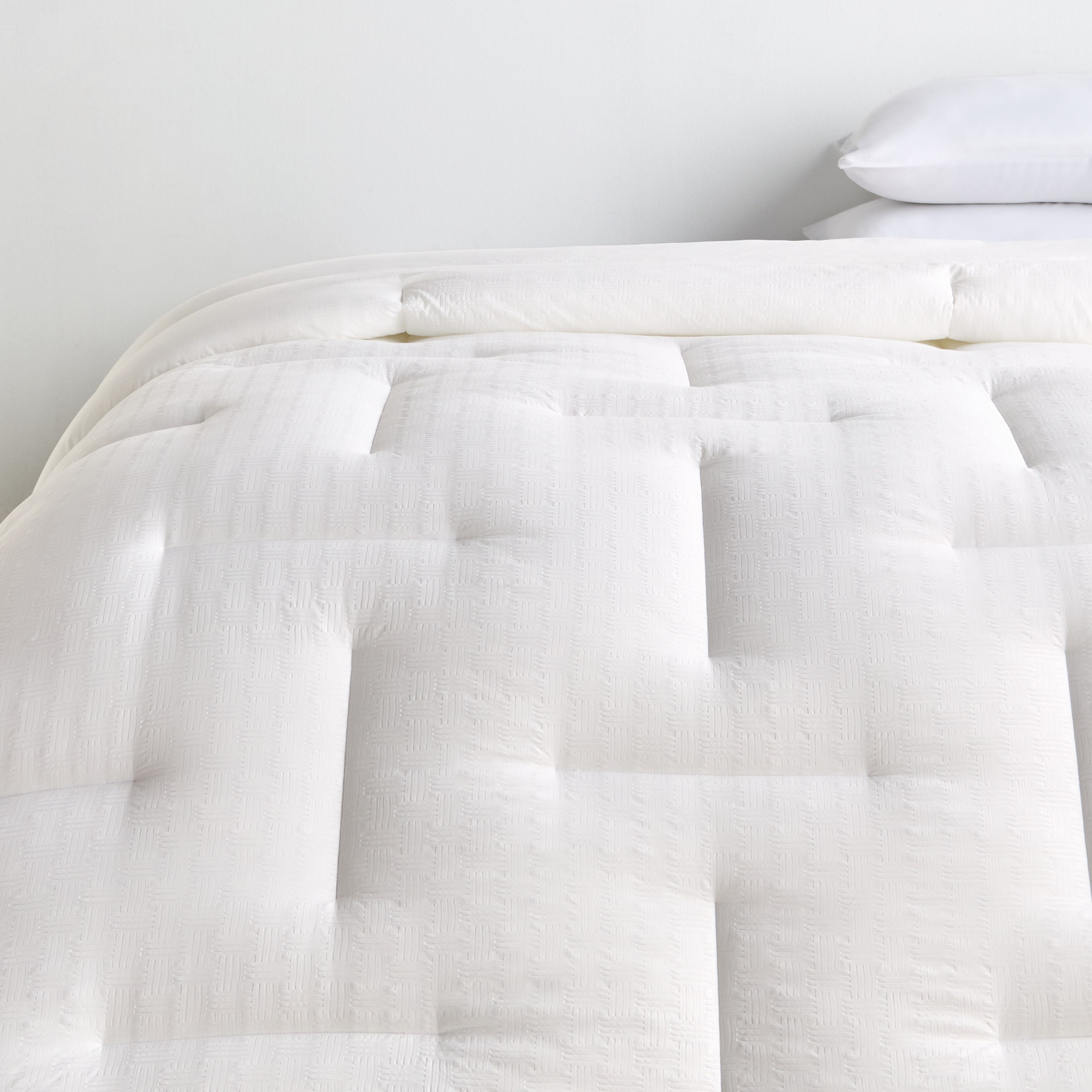 لحاف فردي مضاد للحساسية بنمط وافل - 135x220 سم-household-bedding-duvetandcovers-duvets-image-1