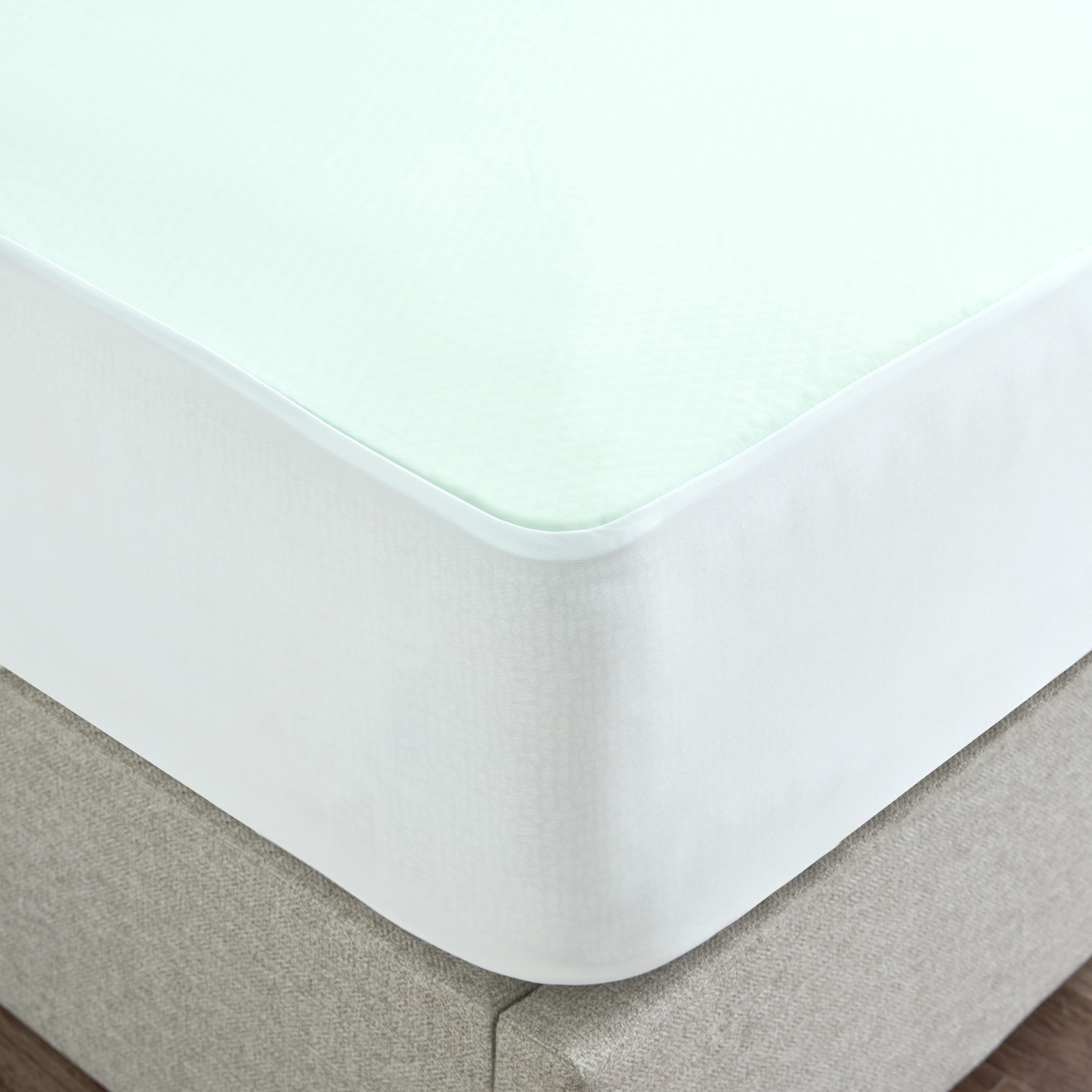 All Season Queen Mattress Protector - 160x200 cm