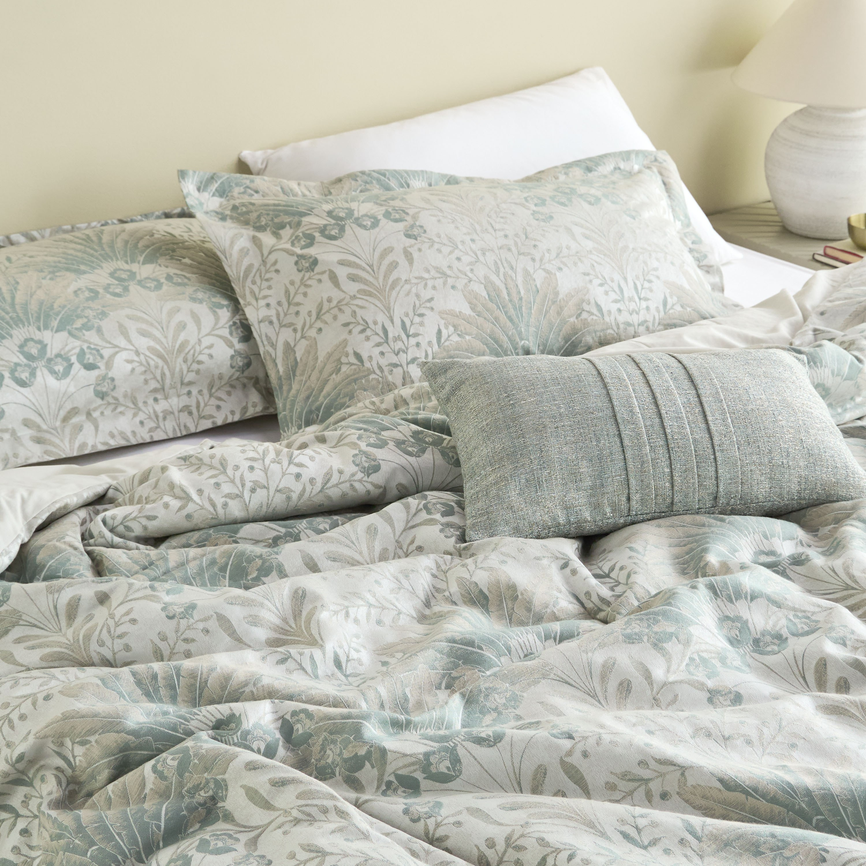 Reuben Cotton Jacquard 4-Piece Super King Comforter Set - 250x260 cm-household-bedding-comfortersandbedspreads-comforters-image-5