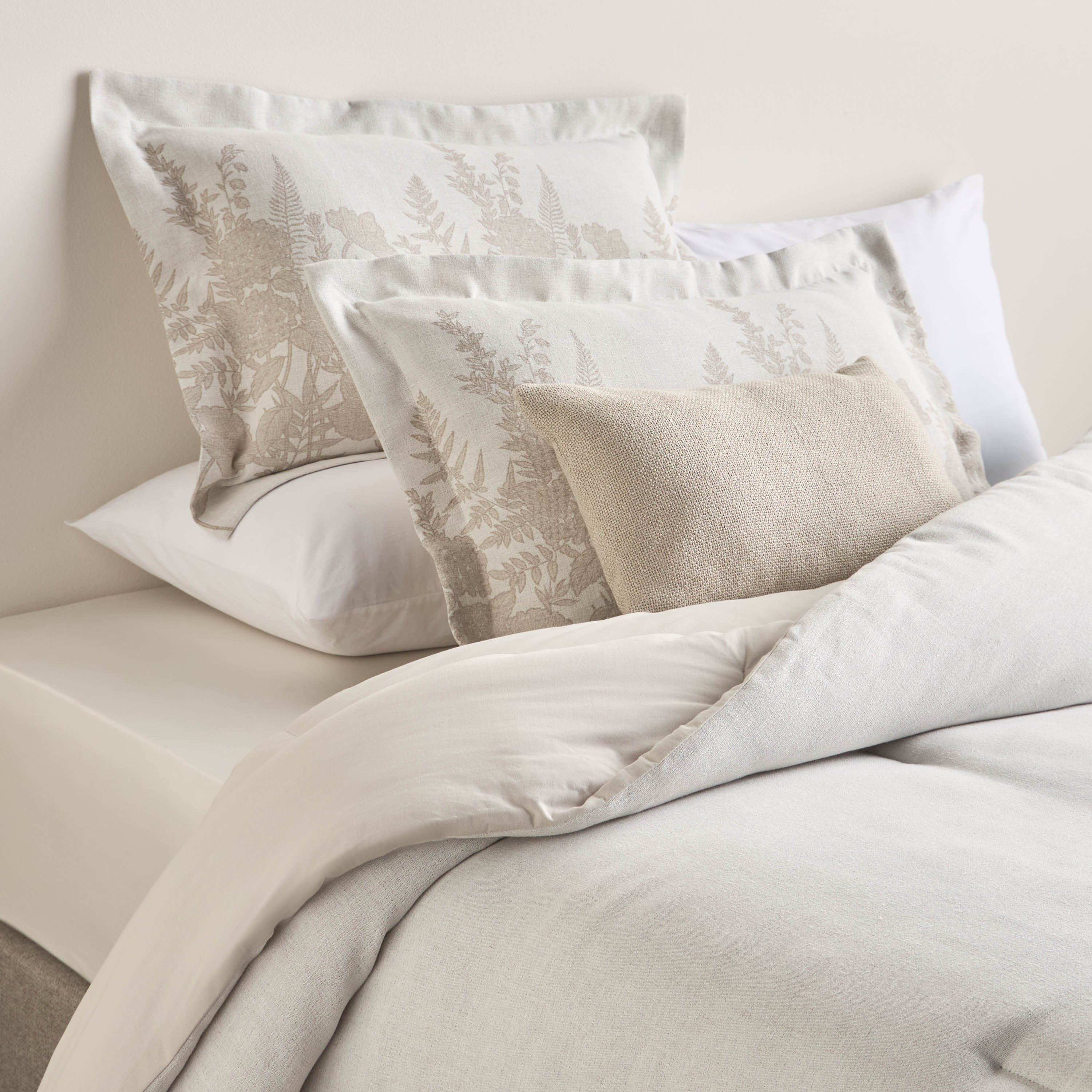 Wilmette Jacquard 4-Piece Super King Comforter Set - 250x260 cm-household-bedding-comfortersandbedspreads-comforters-image-1