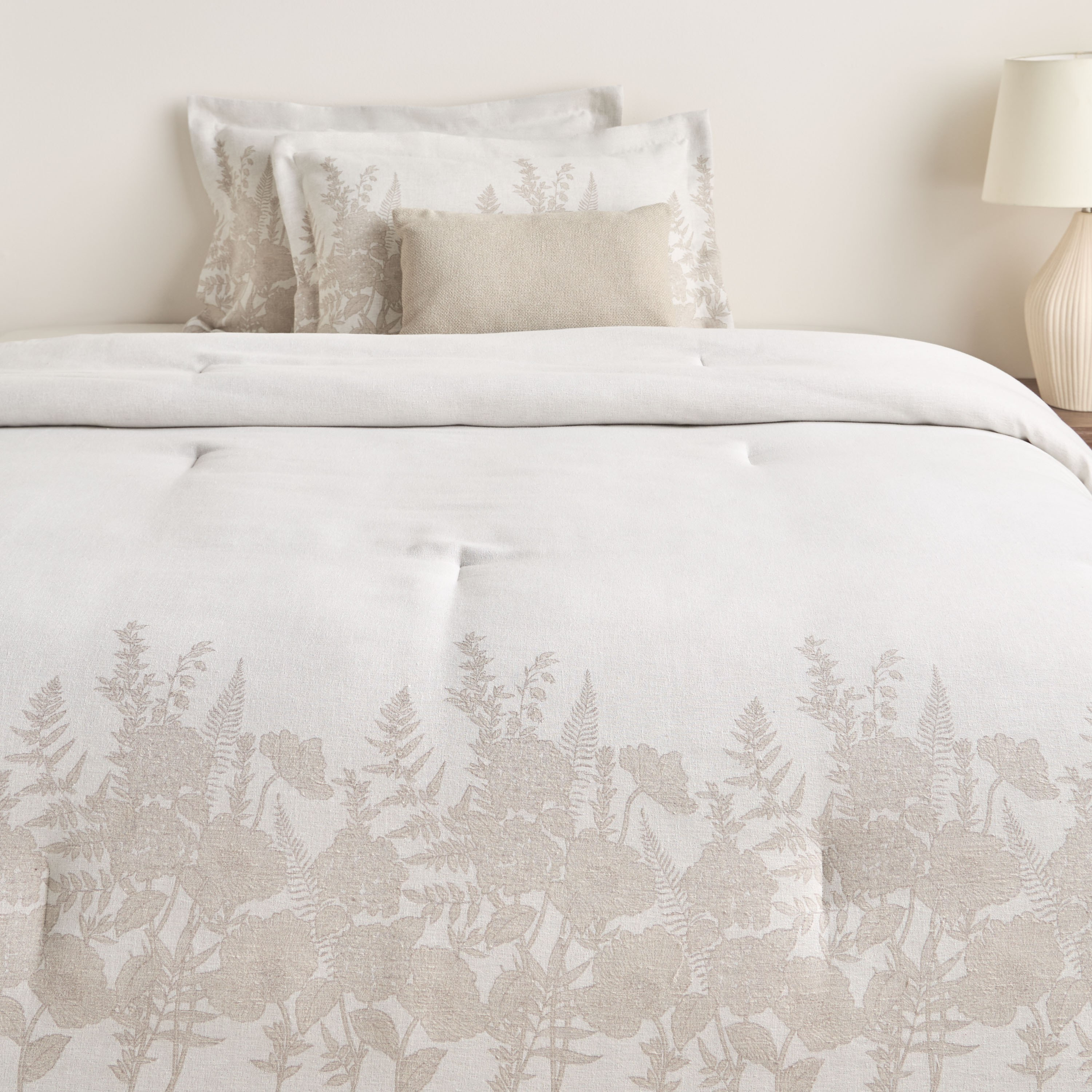 Wilmette Jacquard 4-Piece Super King Comforter Set - 250x260 cm-household-bedding-comfortersandbedspreads-comforters-image-2