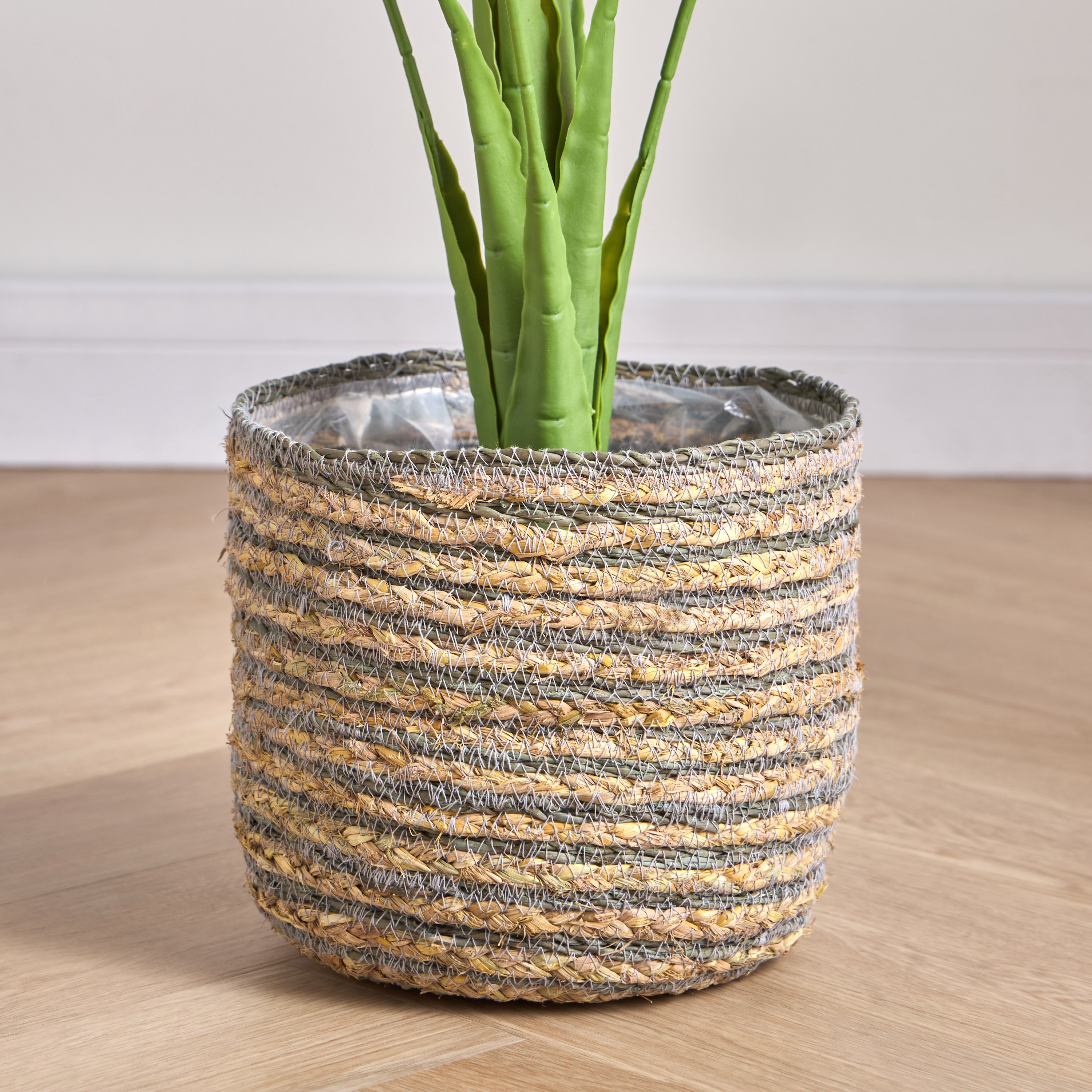 Caresto Seagrass and Straw Planter - 22 cm-household-gardenandoutdoor-potsandplanters-planters-image-1
