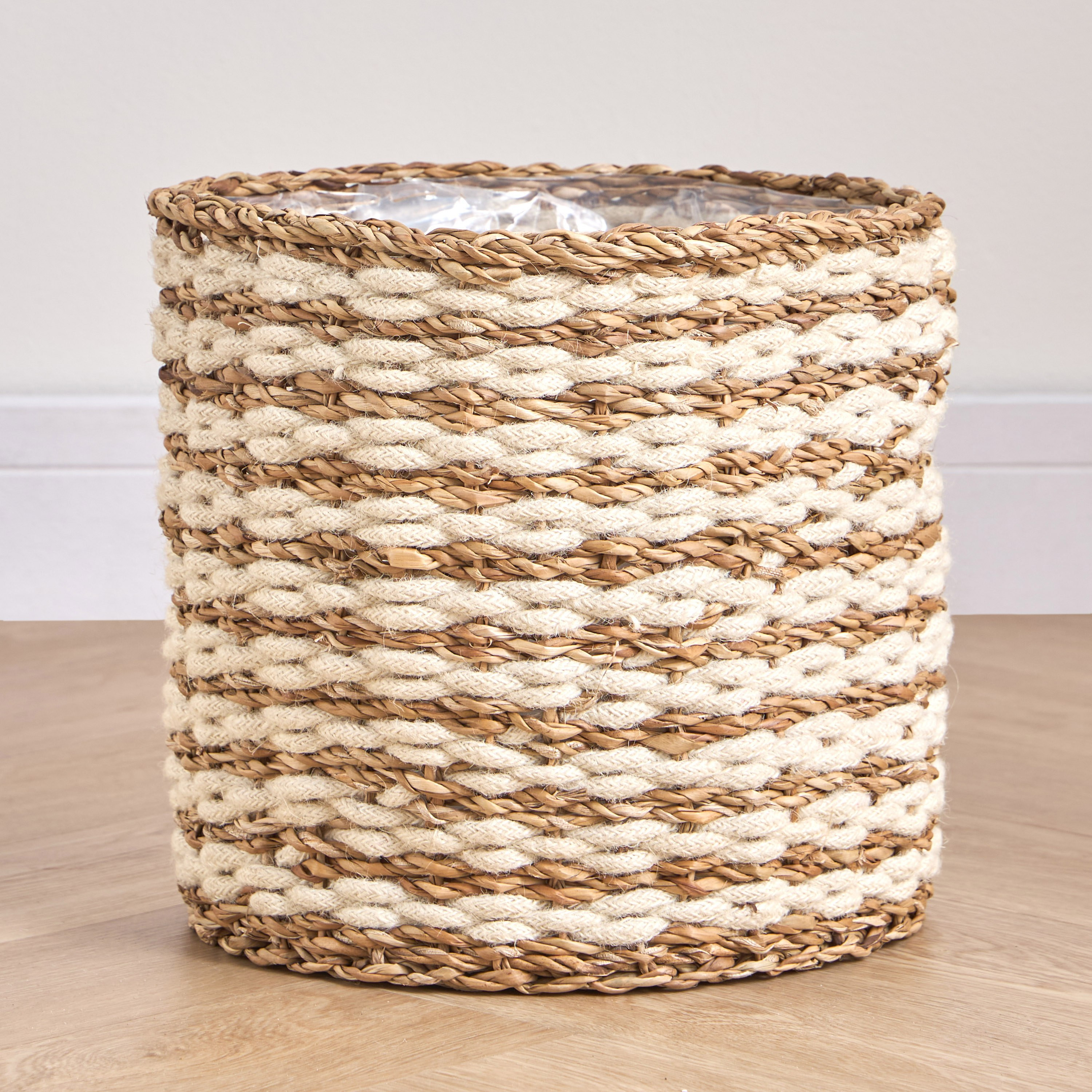 Migo Mia Seagrass and Jute Planter - 28 cm-household-gardenandoutdoor-potsandplanters-planters-image-2