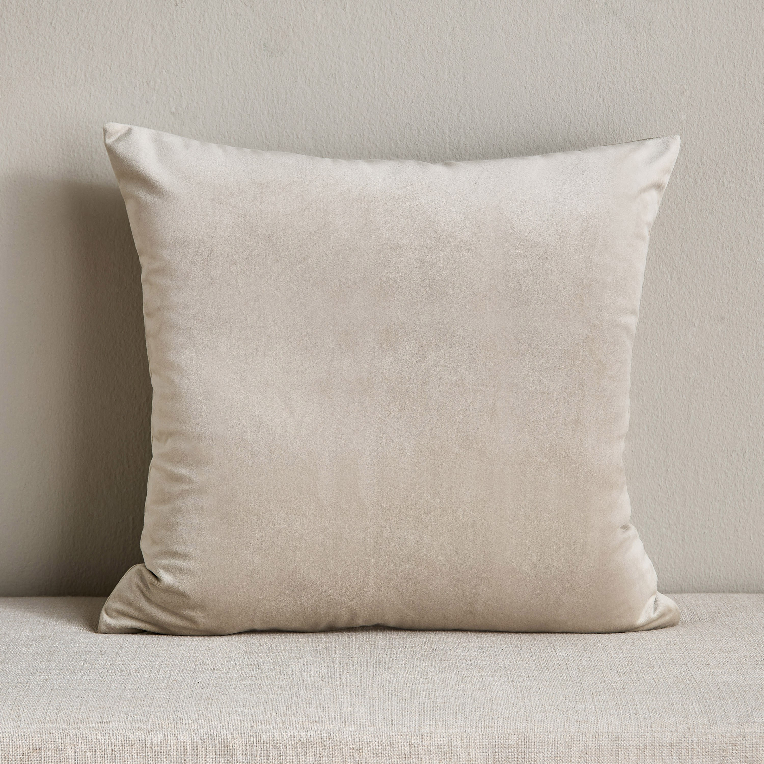 وسادة محشوة -إيتيرنو II  - 50x50 سم-household-cushionsandthrows-filledcushions-decorativecushions-image-1