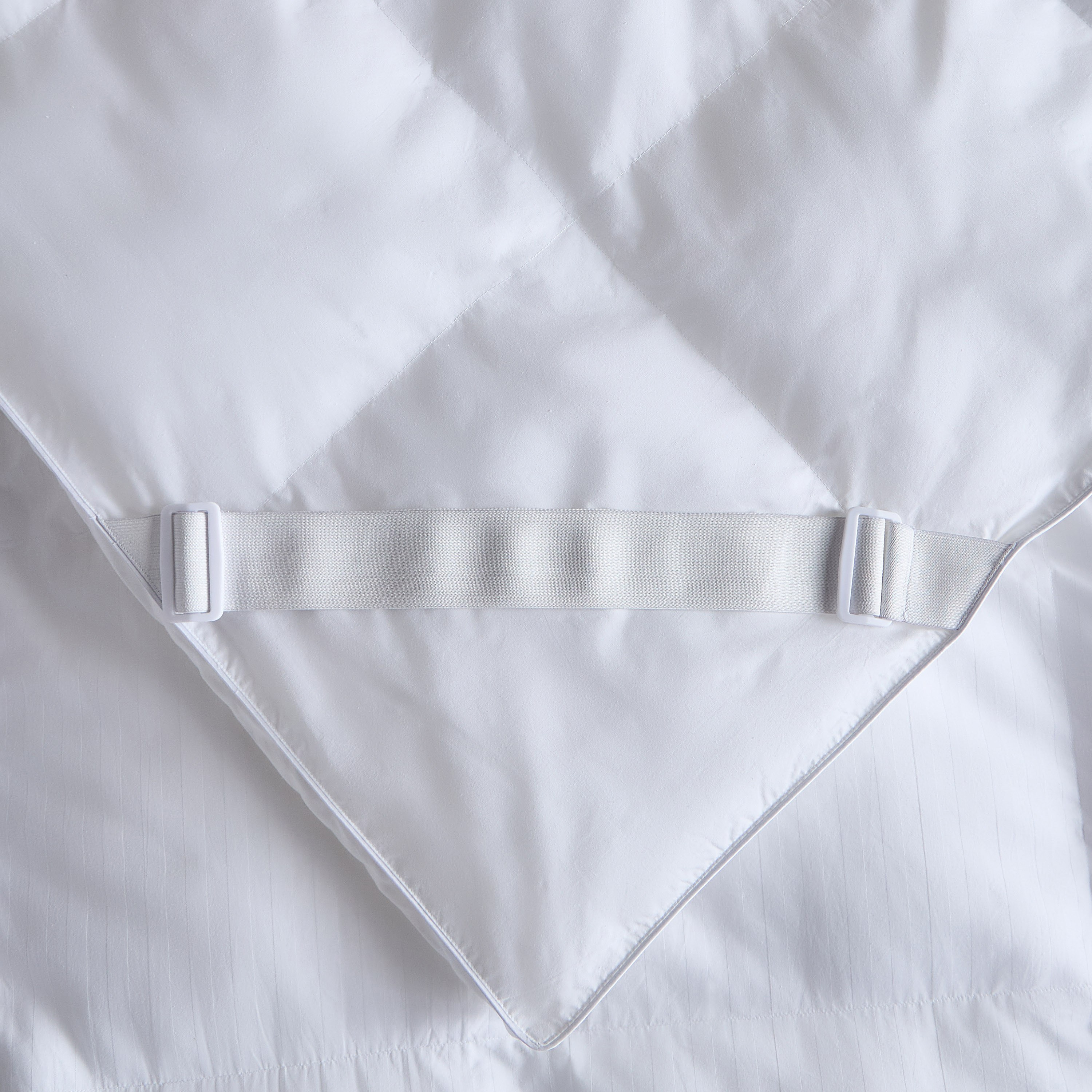 Hotel Luxe Single Mattress Topper - 90x200x4 cm-household-bedding-mattresstoppersandprotectors-mattresstoppers-image-3
