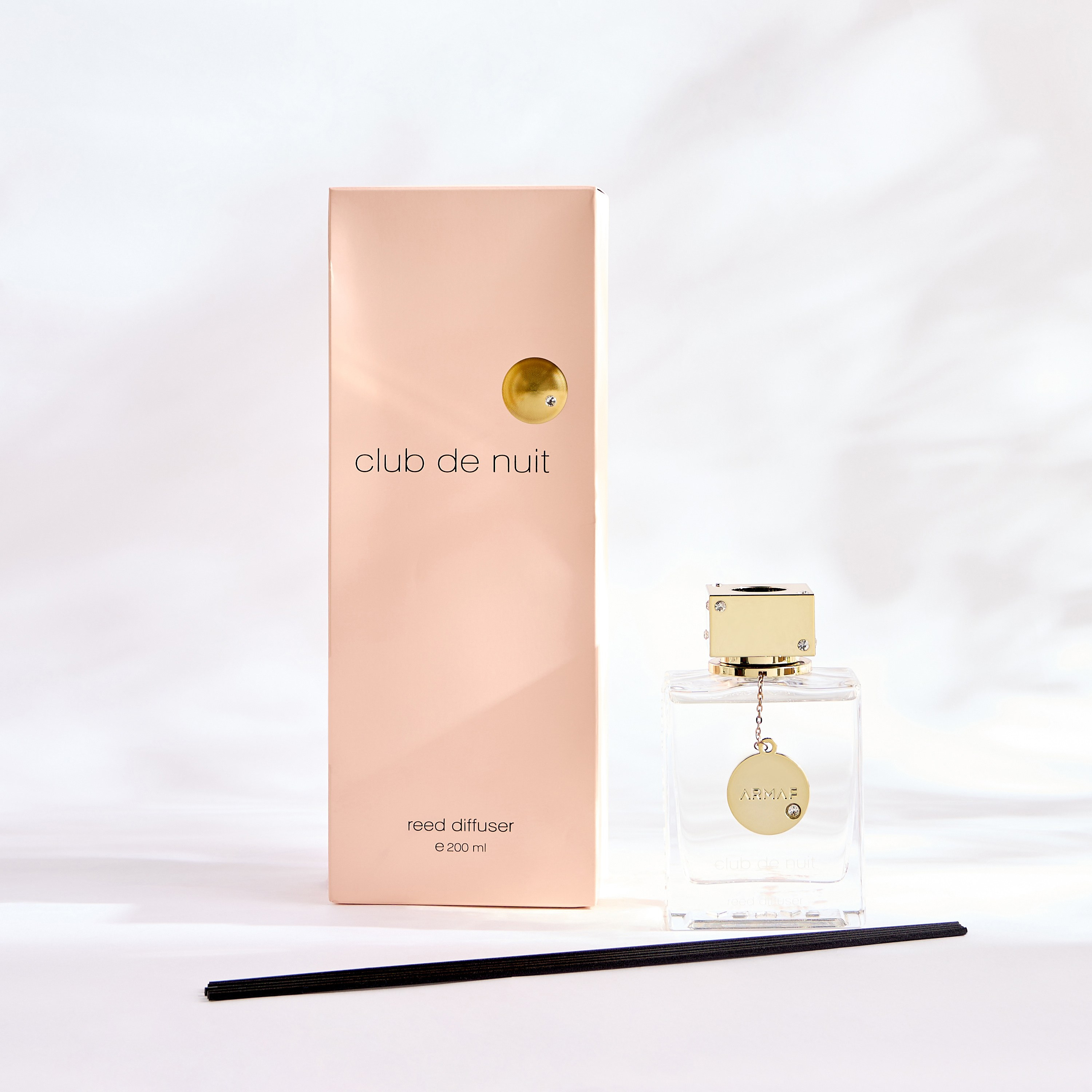 Club de Nuit Reed Diffuser - 200 ml-household-homefragrance-reeddiffusers-image-2