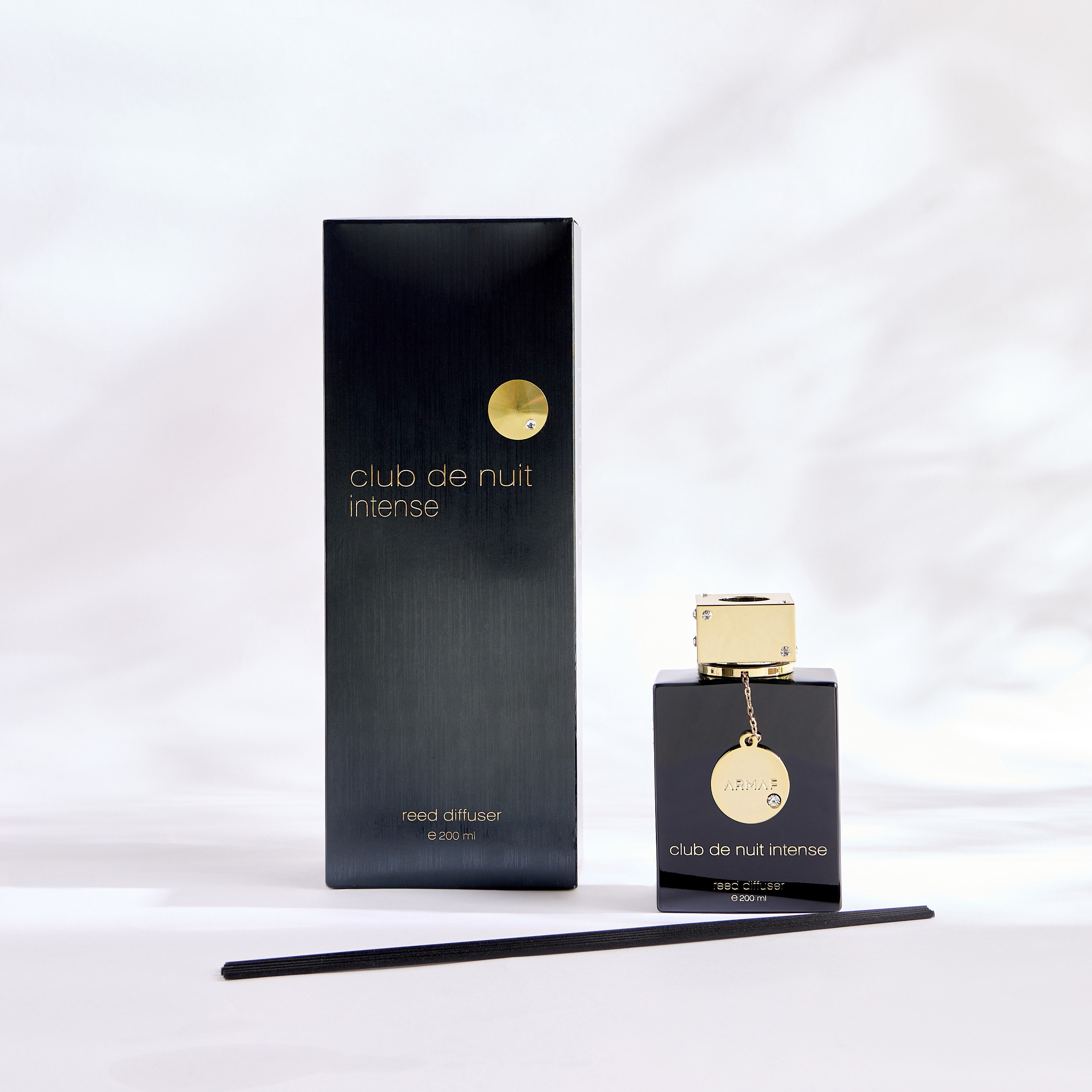 Club de Nuit Intense Reed Diffuser - 200 ml-household-homefragrance-reeddiffusers-image-2