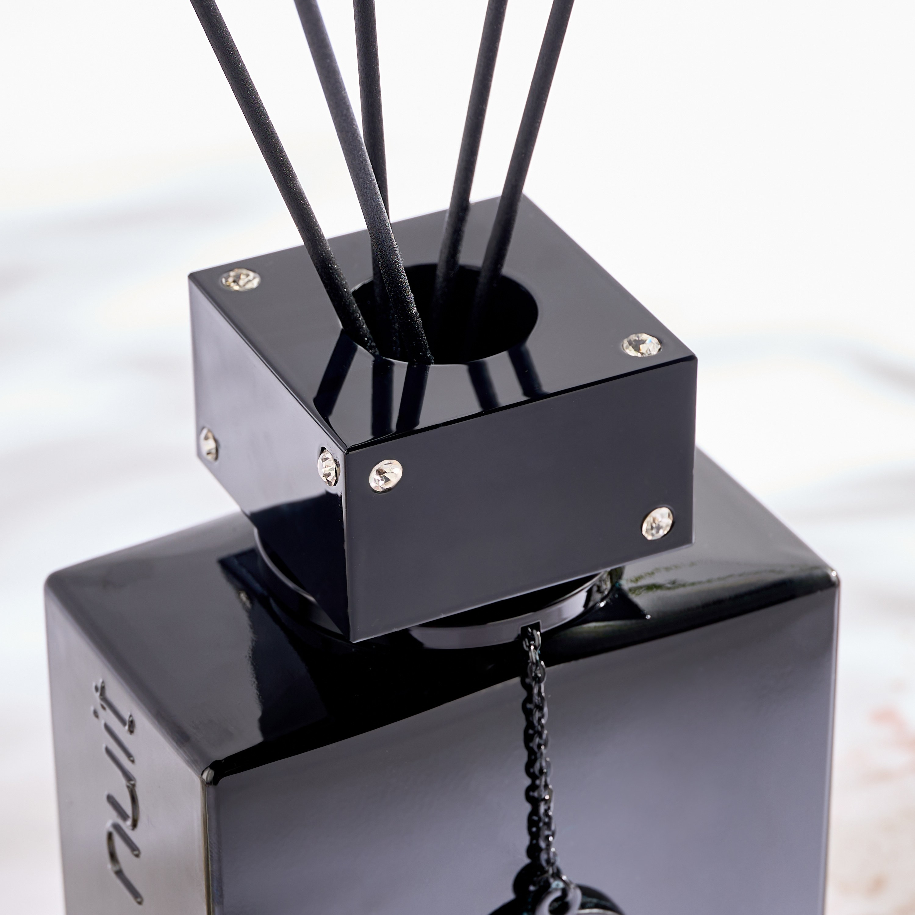 Armaf Intense Scented Reed Diffuser Set - 500 ml-household-homefragrance-reeddiffusers-image-3