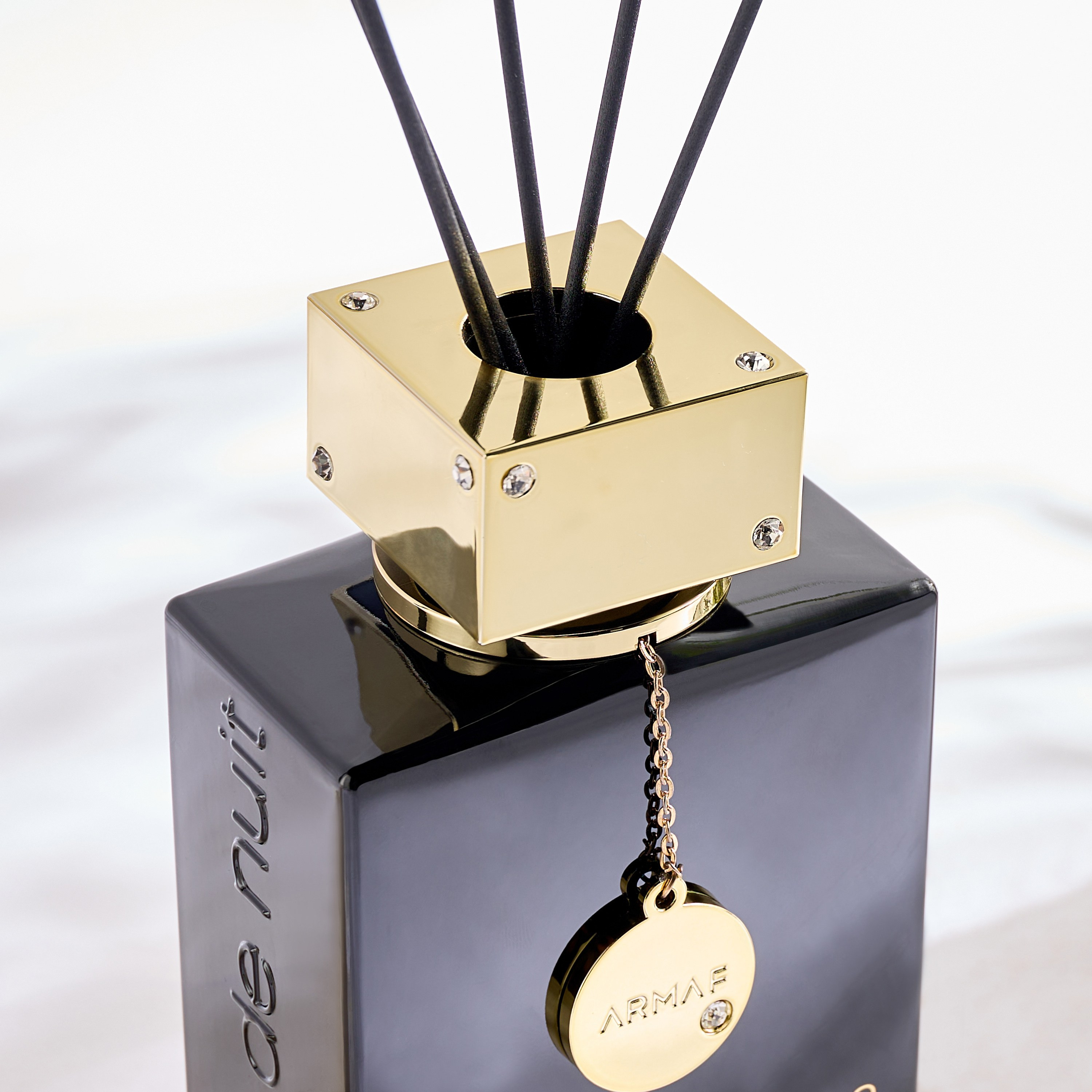 Club de Nuit Intense Reed Diffuser - 500 ml-household-homefragrance-reeddiffusers-image-3