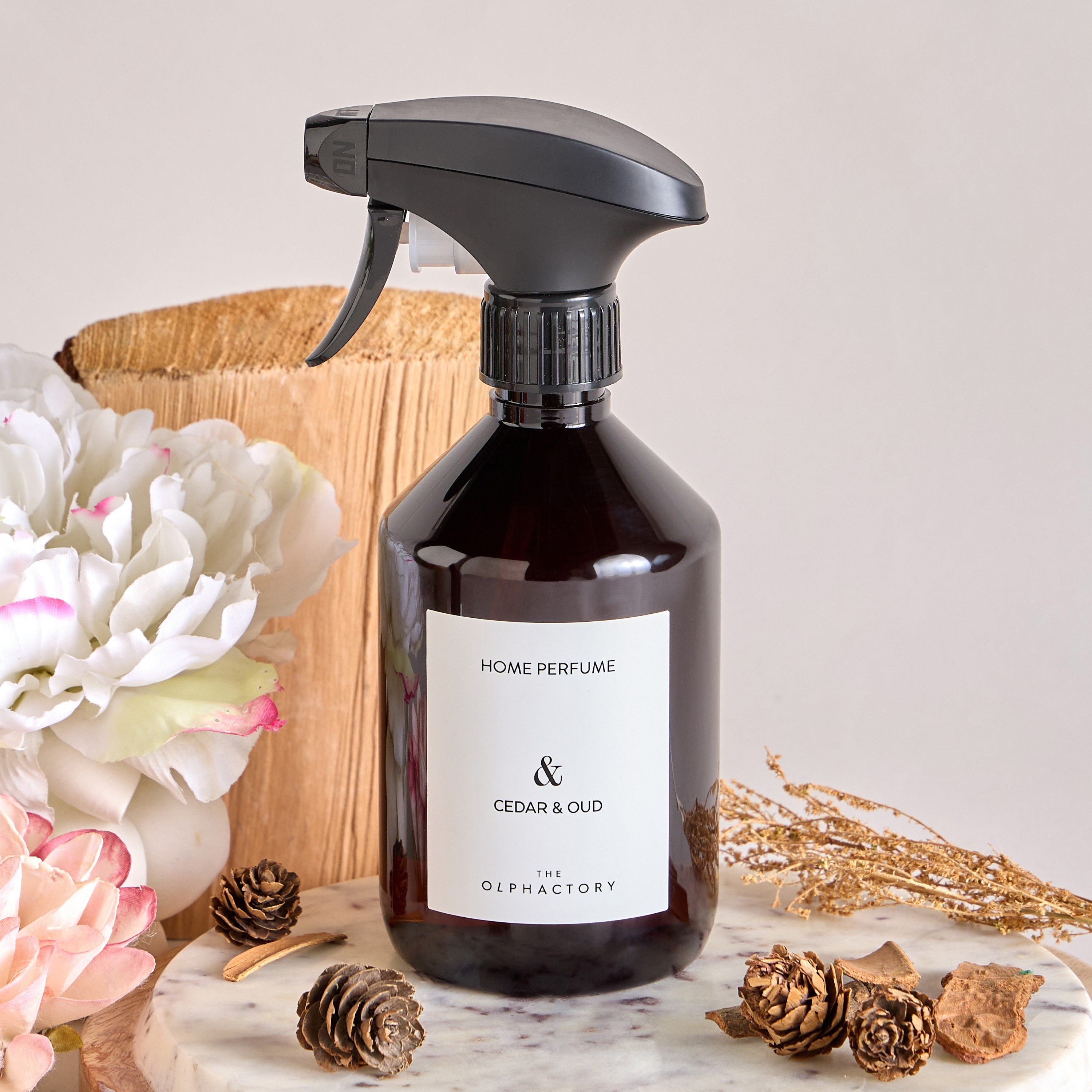 Olphactory Cedar and Oud Home Spray - 500 ml