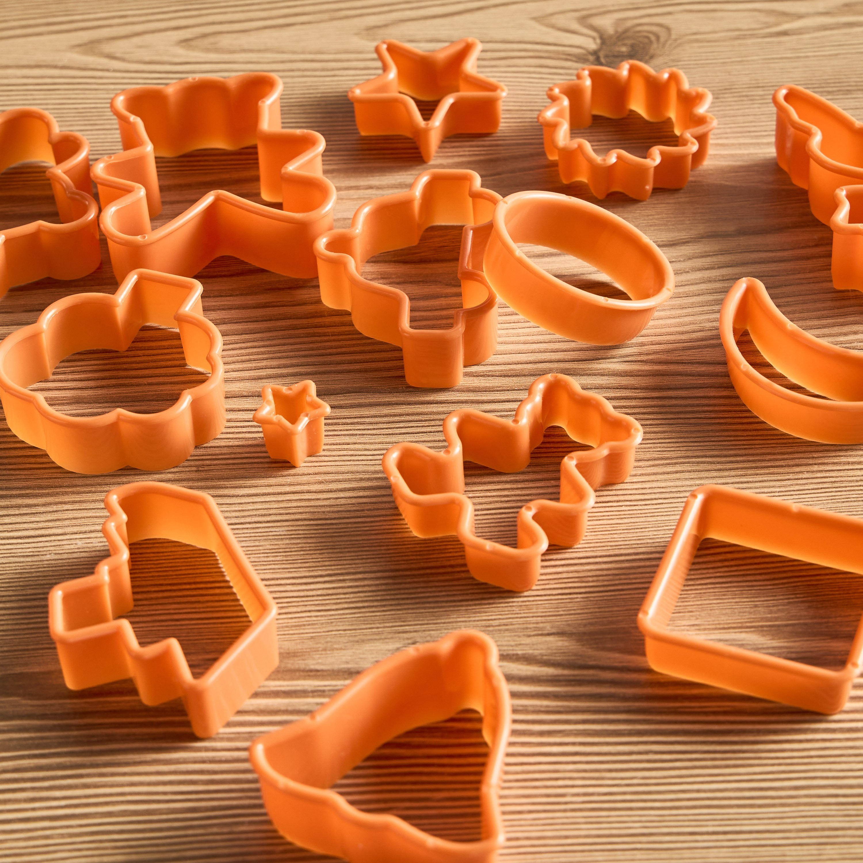 Bake It 23-Piece Cookie Cutter Set-household-kitchen-kitchentoolsandutensils-foodpreparationtools-image-1