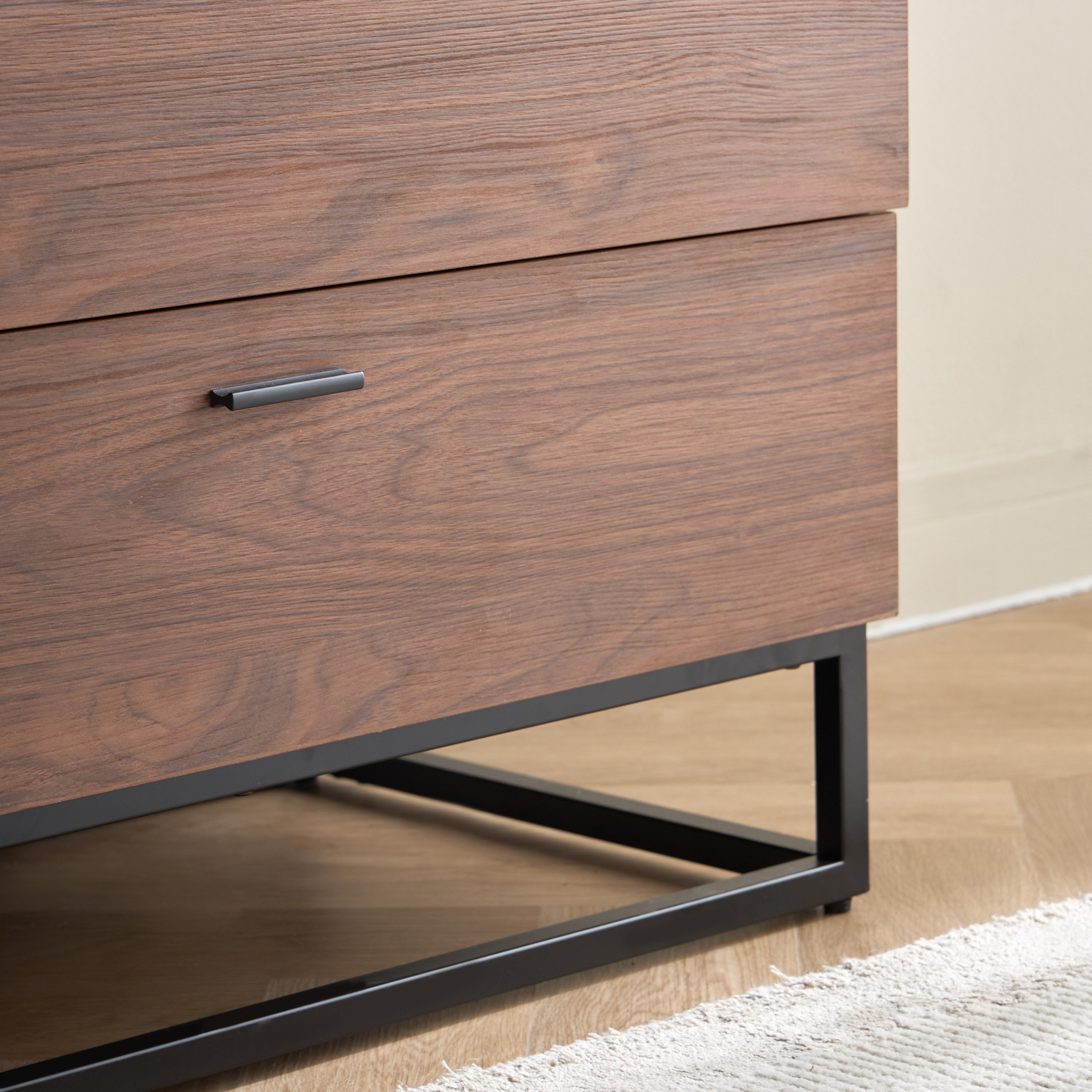 Countryside Chest of 5-Drawer-furniture-bedroom-chestofdrawers-image-4
