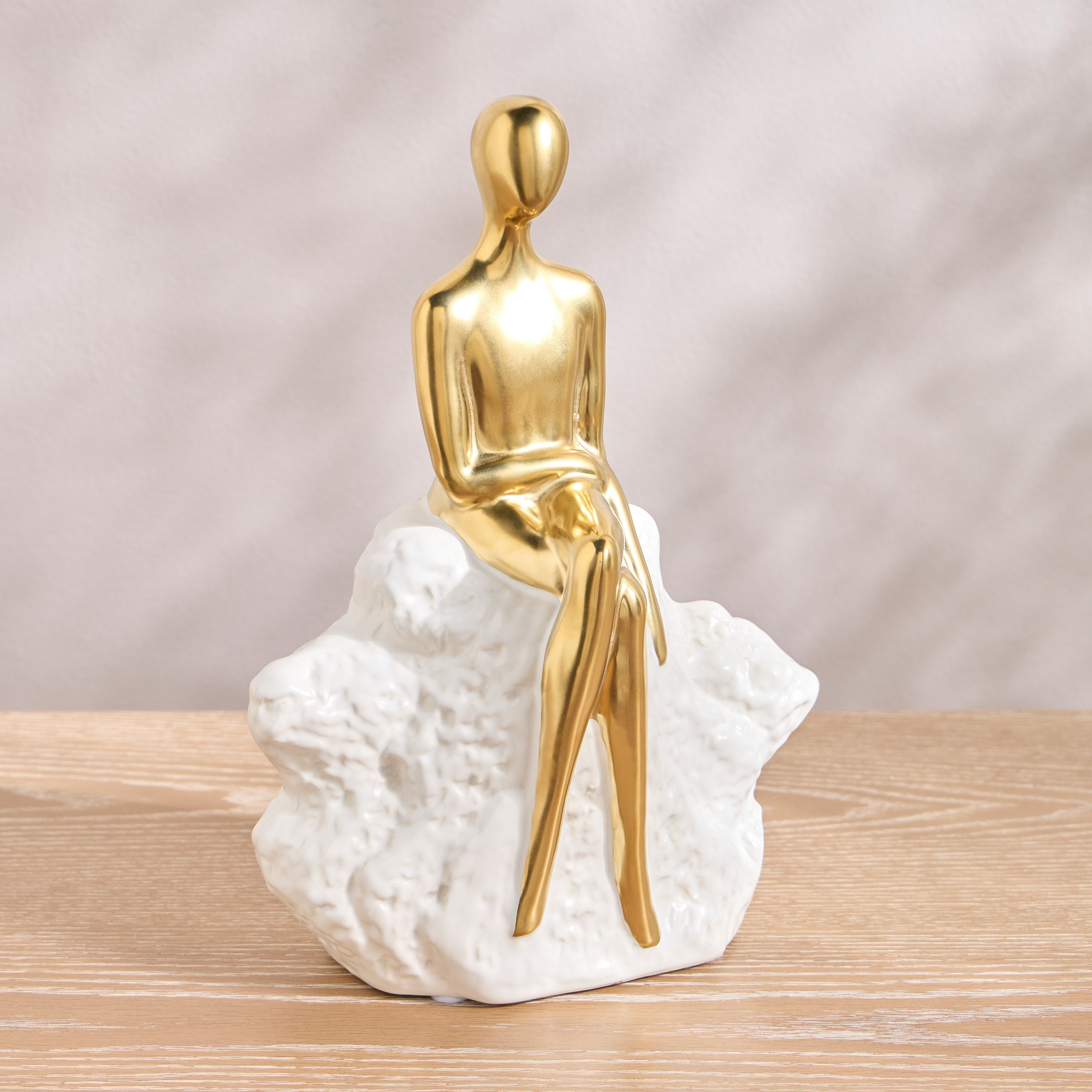 Fatima Lady Sitting Decorative Figurine-household-decor-decorativeobjectsandsculptures-image-1