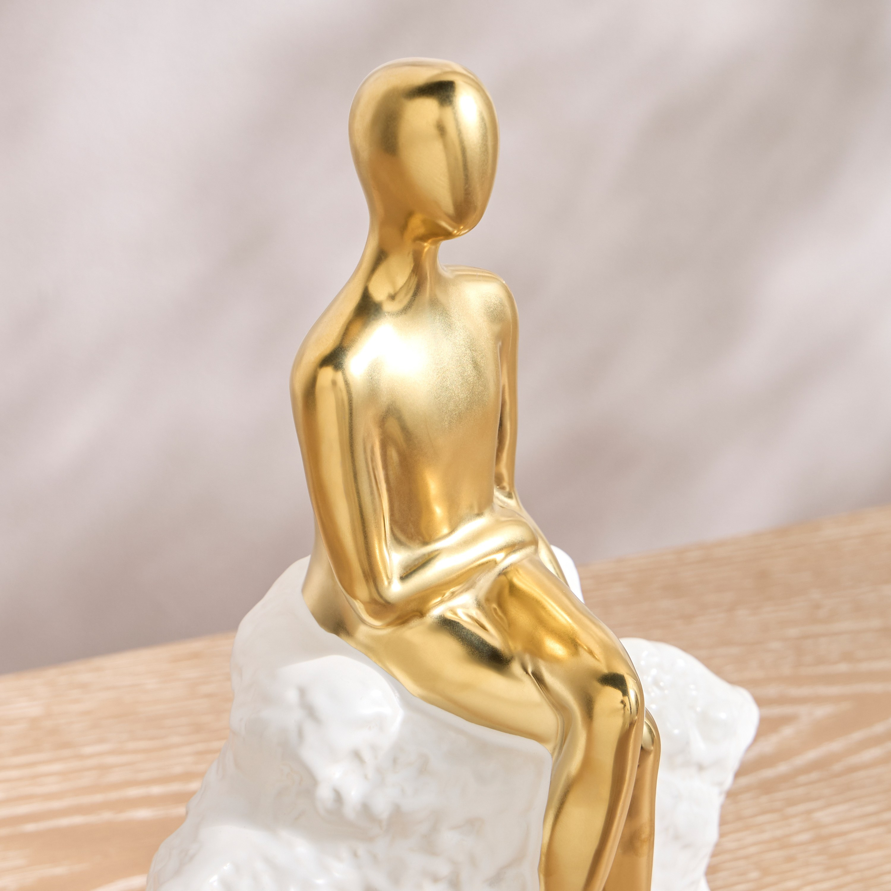 Fatima Lady Sitting Decorative Figurine-household-decor-decorativeobjectsandsculptures-image-2