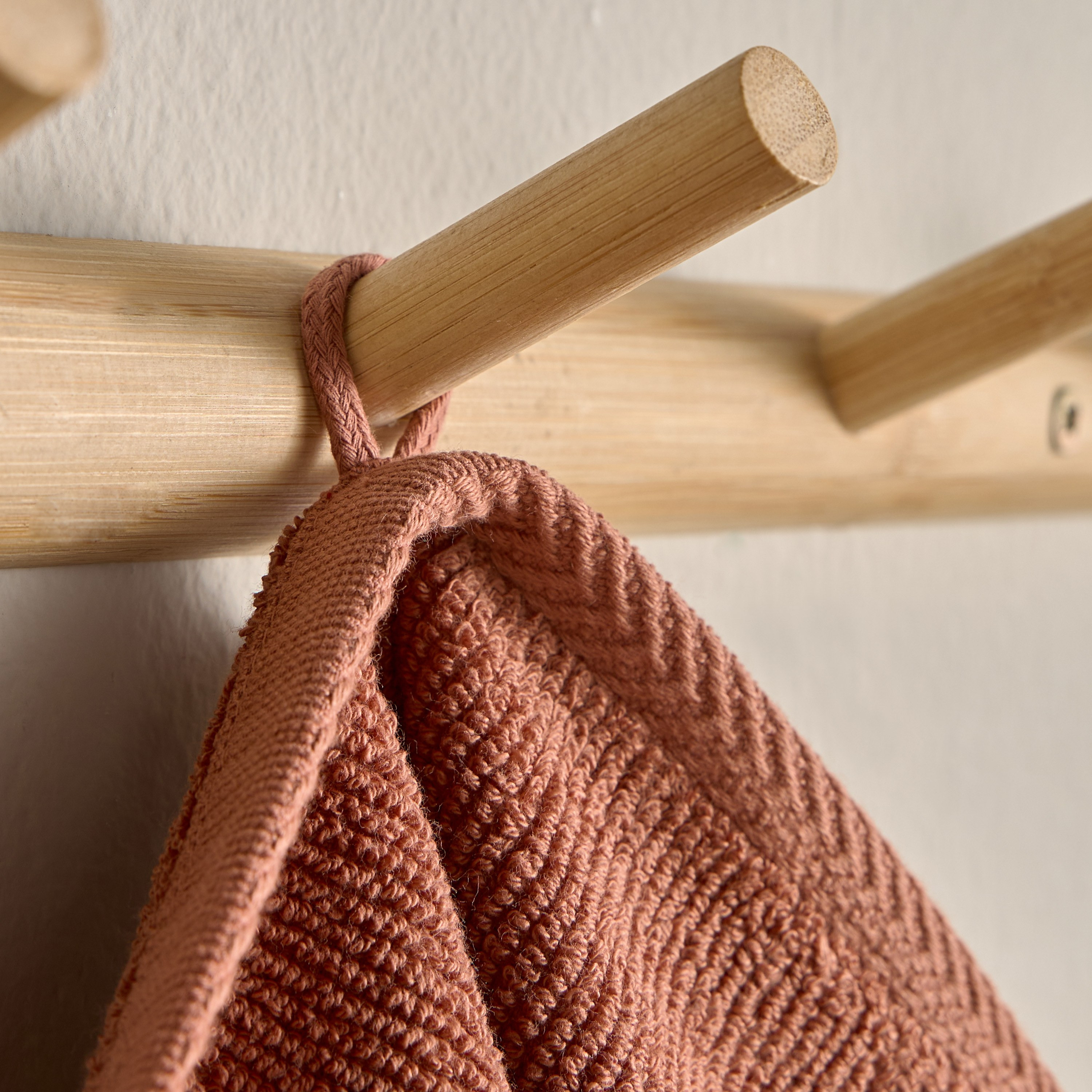 Ribbed 600 GSM Turkish Bath Towel - 70x140 cm-household-bathandlaundry-bathlinen-towels-image-4