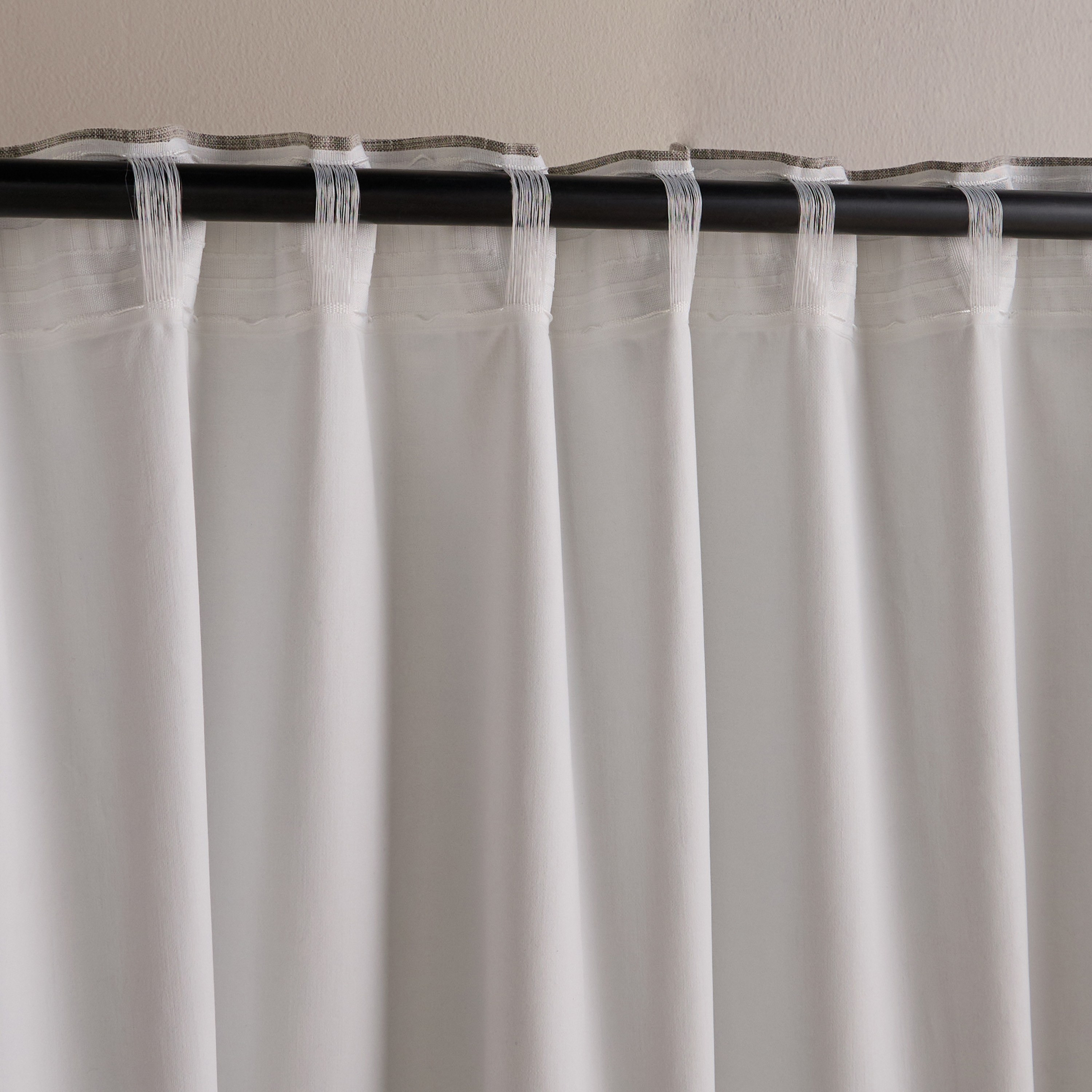 Lumen 4-Piece Blackout Curtain Set - 135x300 cm-household-windows-curtains-image-3