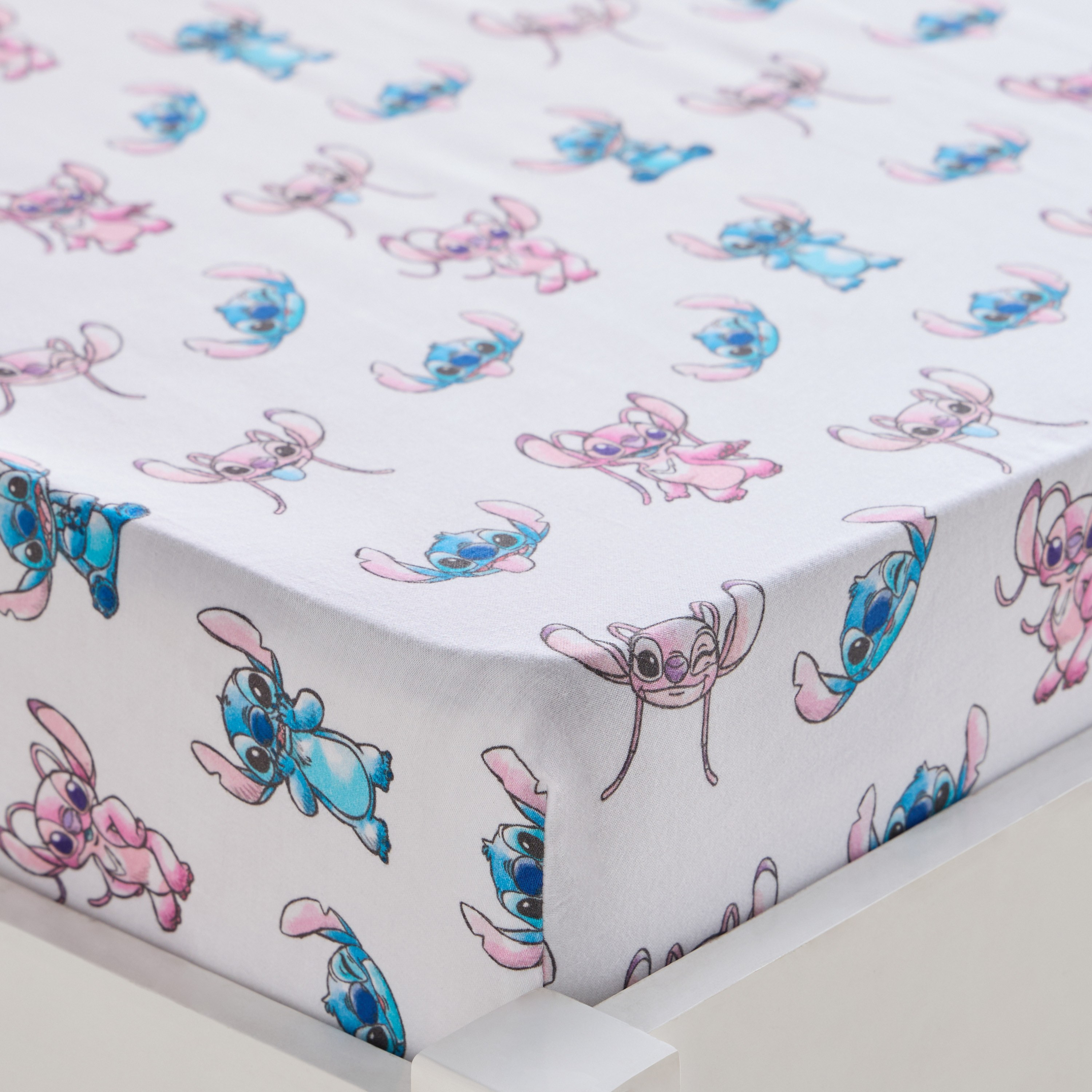 Stitch Howdy Cotton 230 Thread Count Full Fitted Sheet - 120x200+33 cm-babyandkids-beddingandwindows-bedding-fittedandflatsheets-image-1