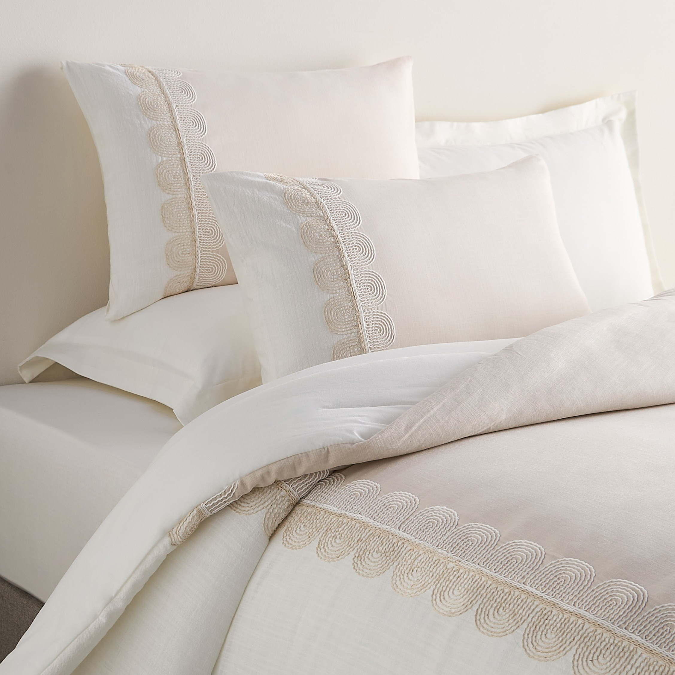 Kuba Cotton Embroidered 6-Piece Super King Comforter and Sheet Set - 260x240 cm