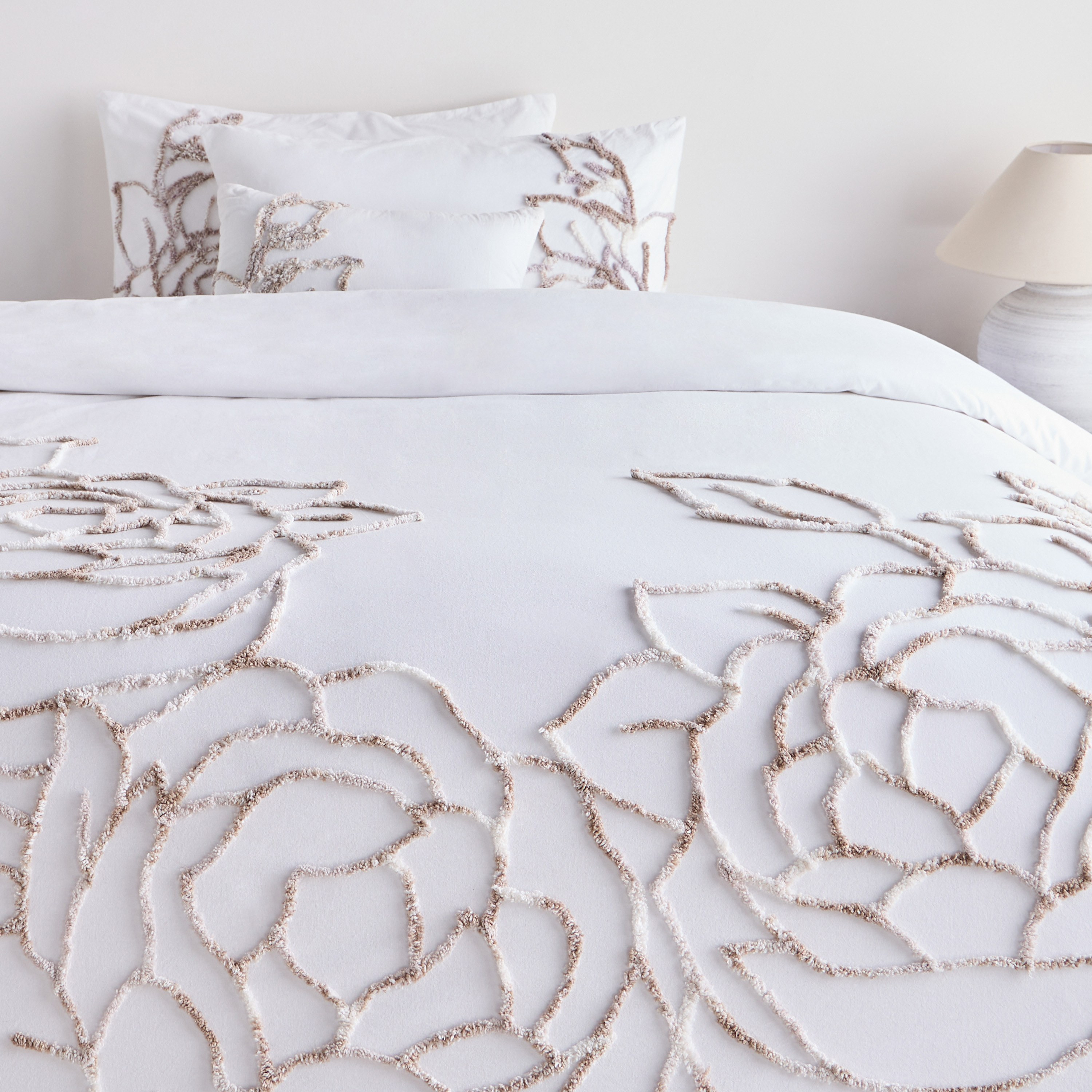 Roseatte Cotton Floral Tufted 4-Piece King Comforter Set - 200x240 cm-household-bedding-comfortersandbedspreads-comforters-image-2