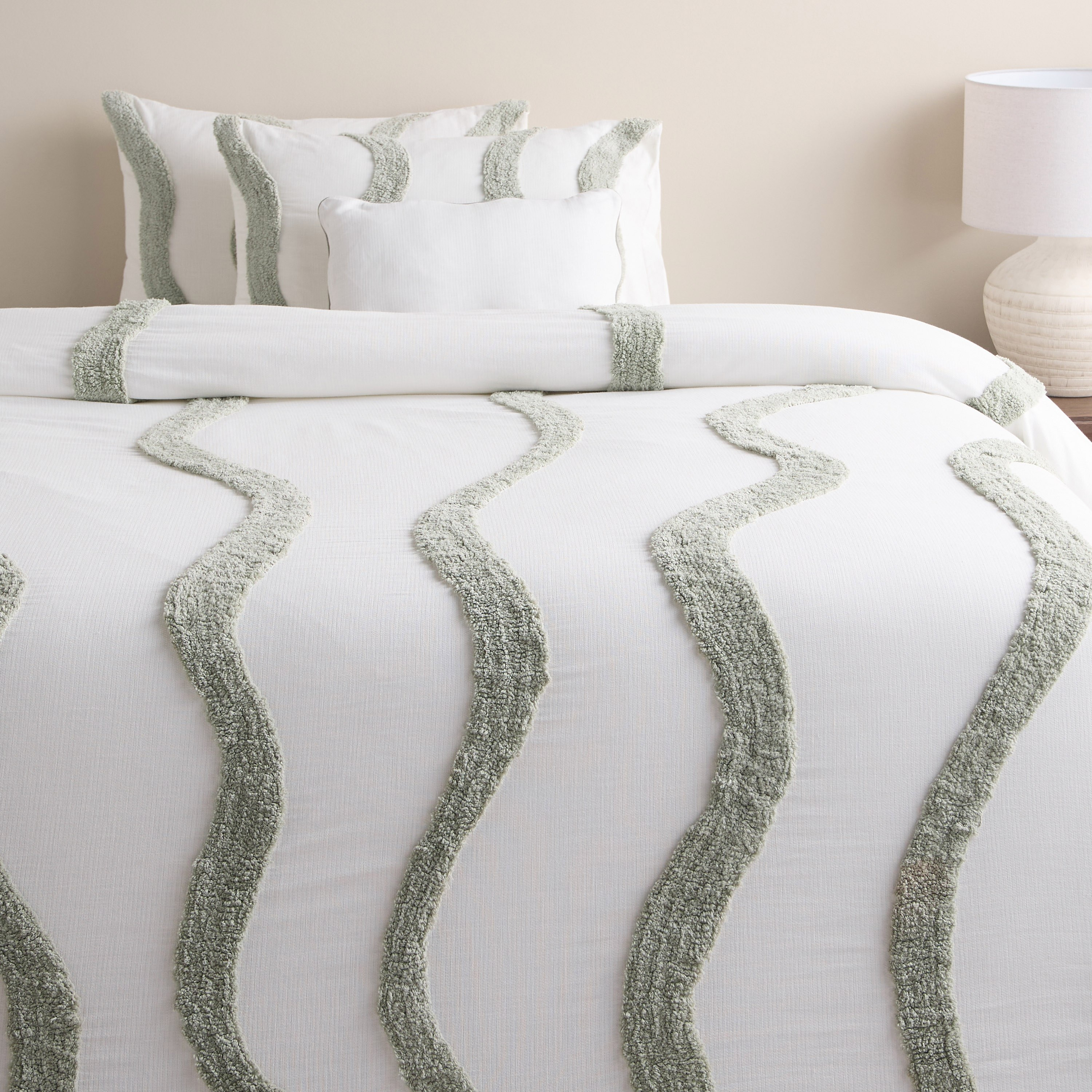 Rodrigo Wave Cotton Tufted 4-Piece Super King Comforter Set - 240x260 cm-household-bedding-comfortersandbedspreads-comforters-image-2