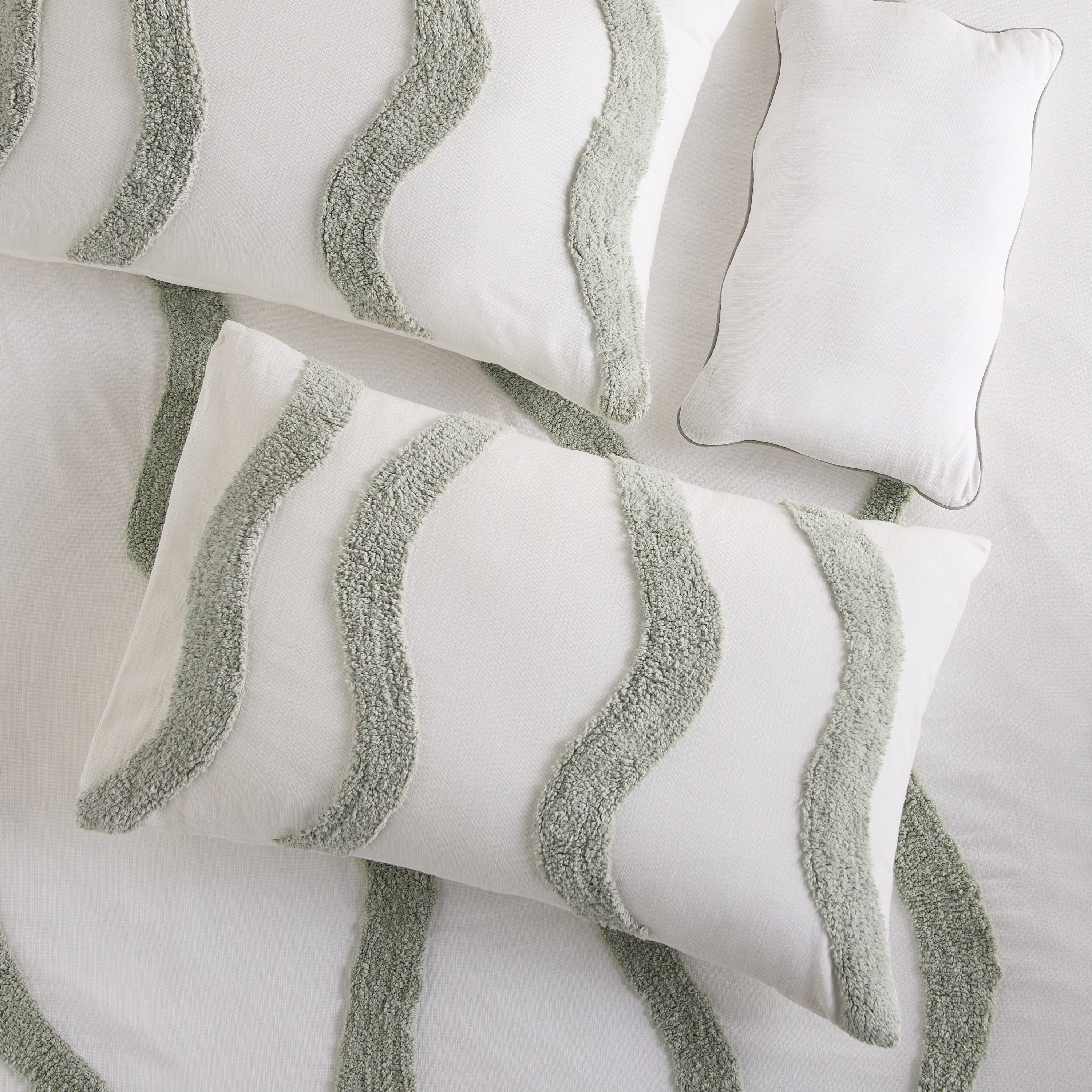 Rodrigo Wave Cotton Tufted 4-Piece Super King Comforter Set - 240x260 cm-household-bedding-comfortersandbedspreads-comforters-image-3