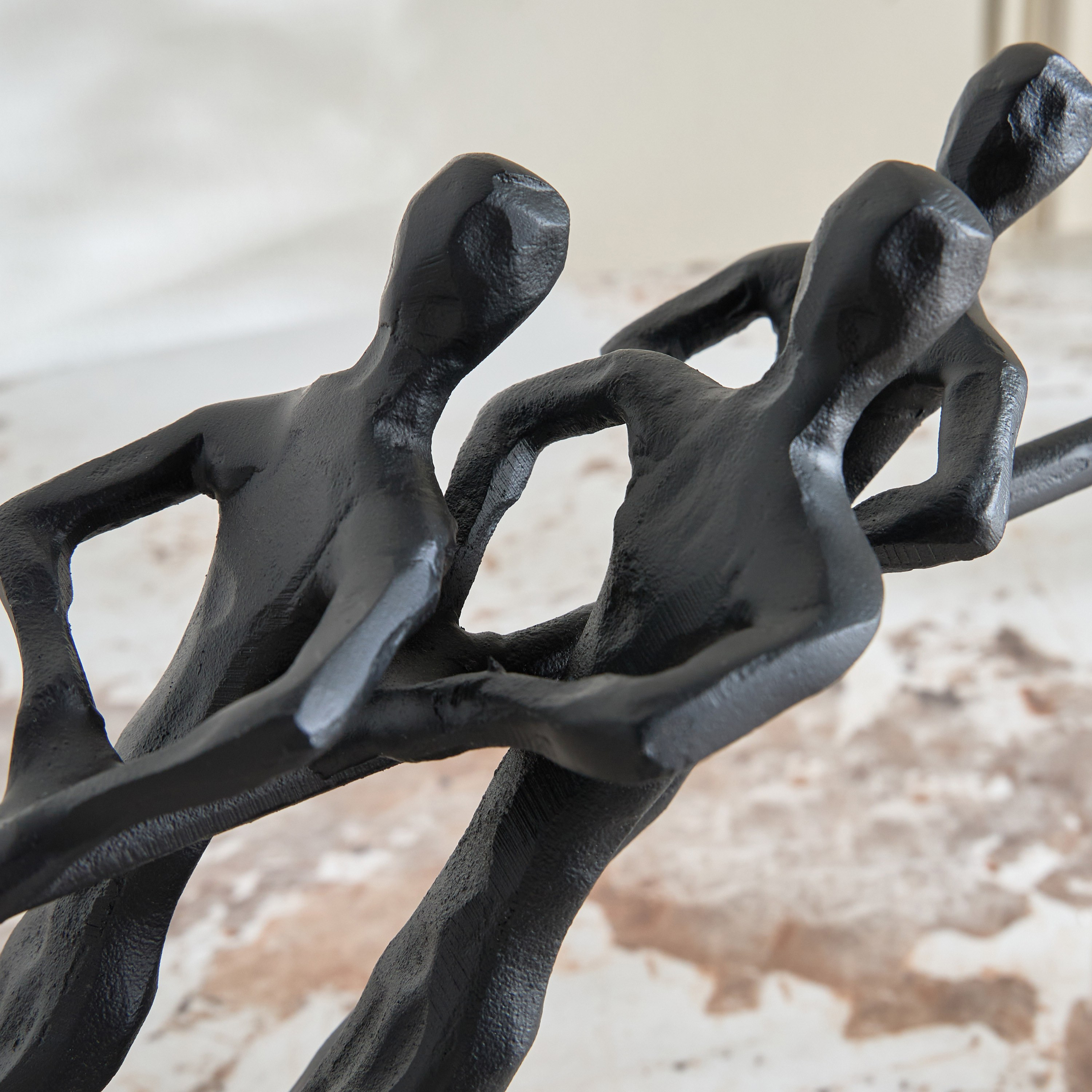 تمثال ديكور لرجال يسحبون عصا - لولو إمبولي-household-decor-decorativeobjectsandsculptures-image-2