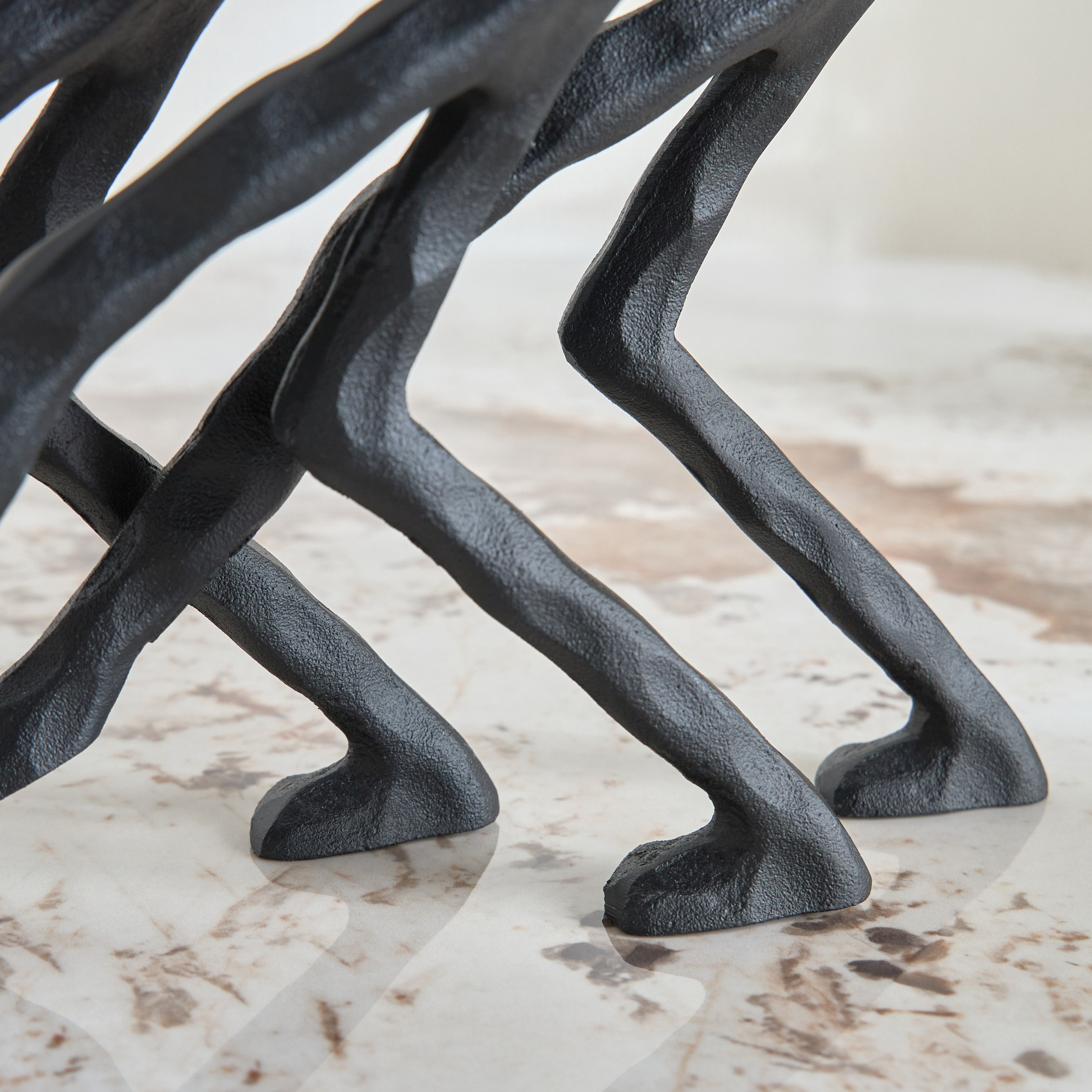 تمثال ديكور لرجال يسحبون عصا - لولو إمبولي-household-decor-decorativeobjectsandsculptures-image-3
