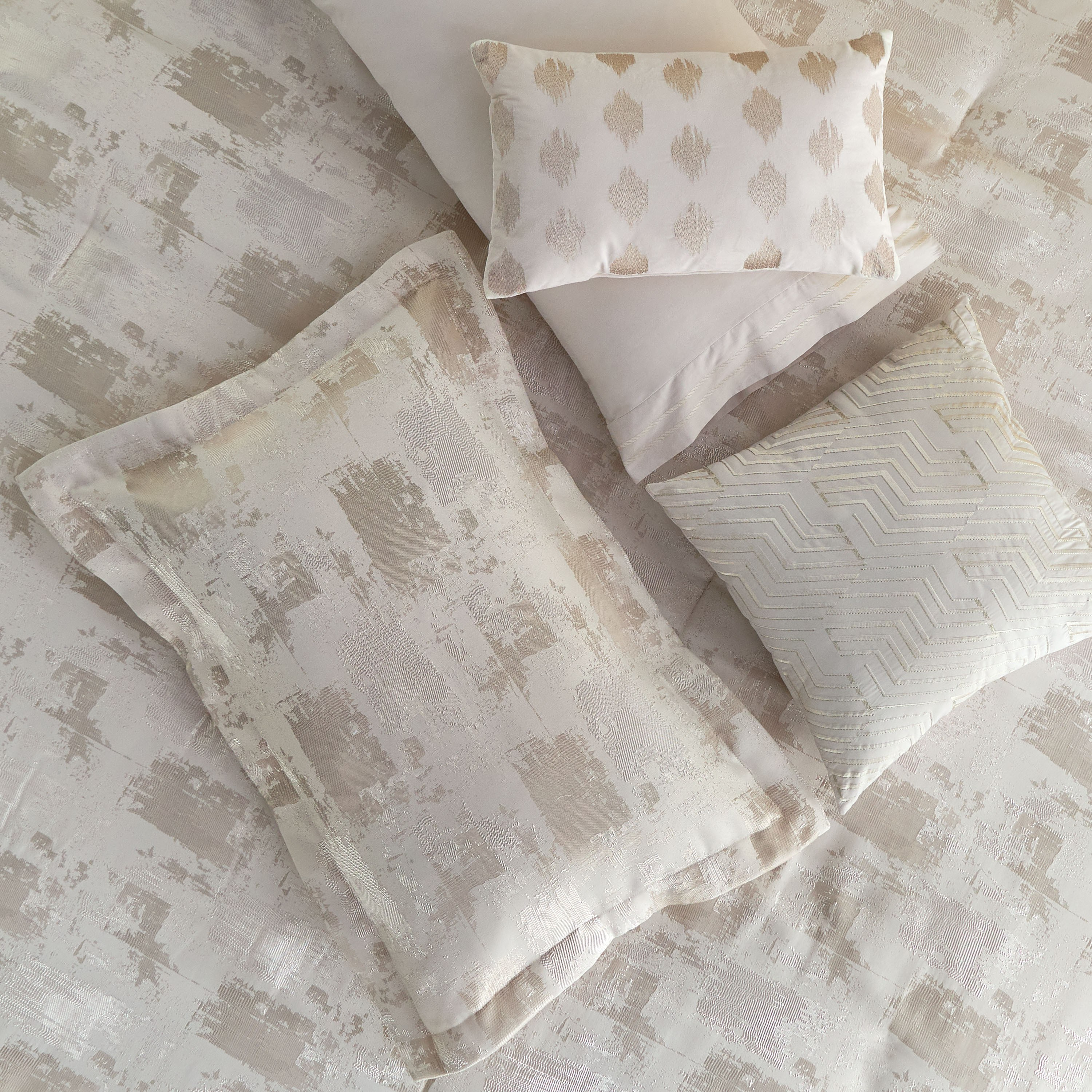 Tahiti Jacquard 8-Piece Super King Comforter and Sheet Set - 250x260 cm-household-bedding-comfortersandbedspreads-bedinabag-image-3