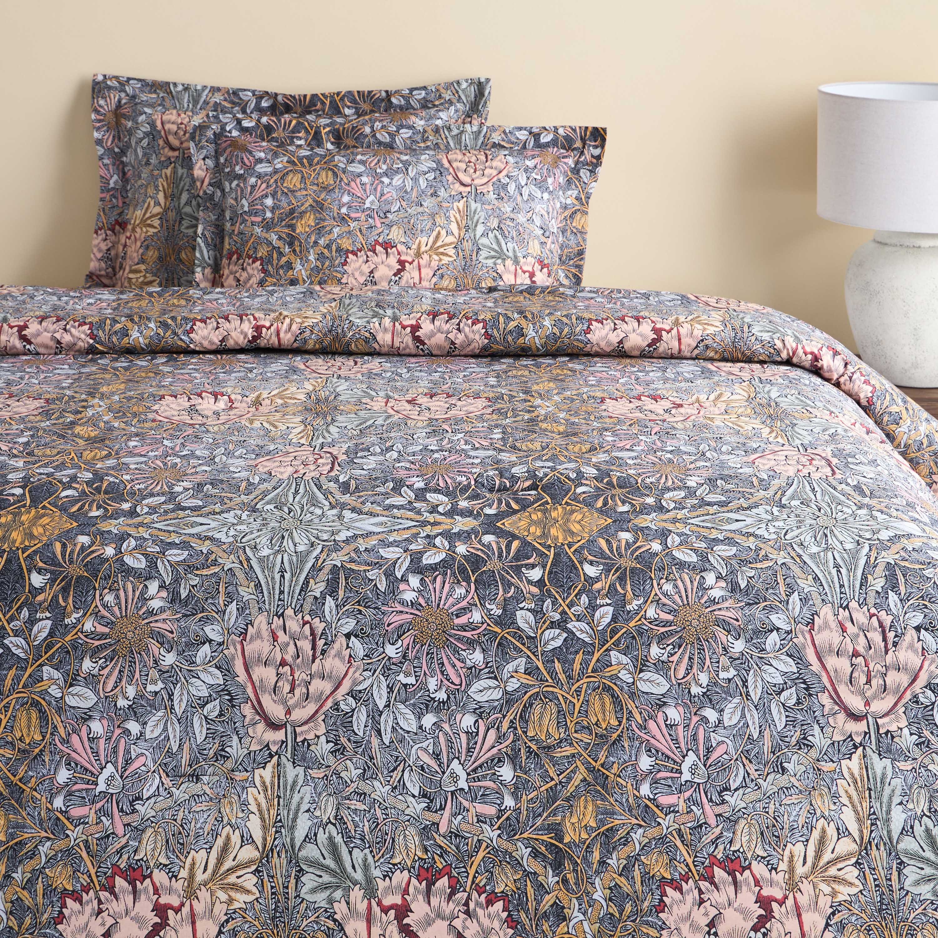 Declan Cotton Printed 200 Thread Count 3-Piece Super King Comforter Set - 240x260 cm-household-bedding-comfortersandbedspreads-comforters-image-2
