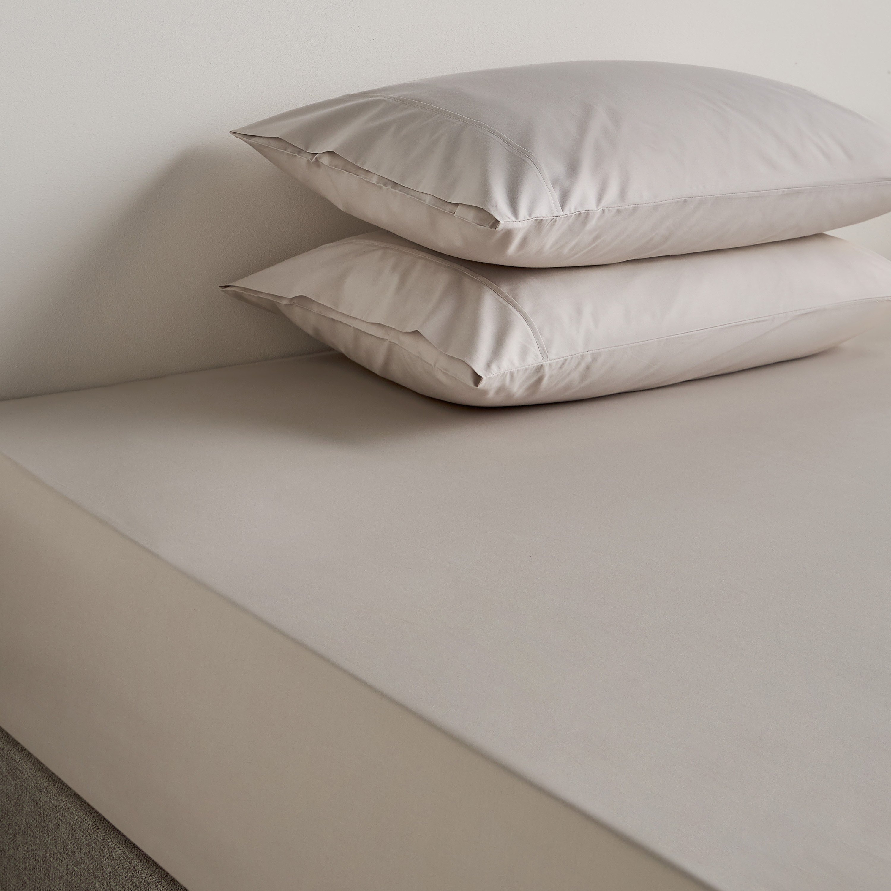 طقم شرشف مطّاطي كينج 3 قطع تينسيل بيركال من القطن العضوي - 180×205 سم-household-bedding-sheetsandpillowcases-fittedsheets-image-1
