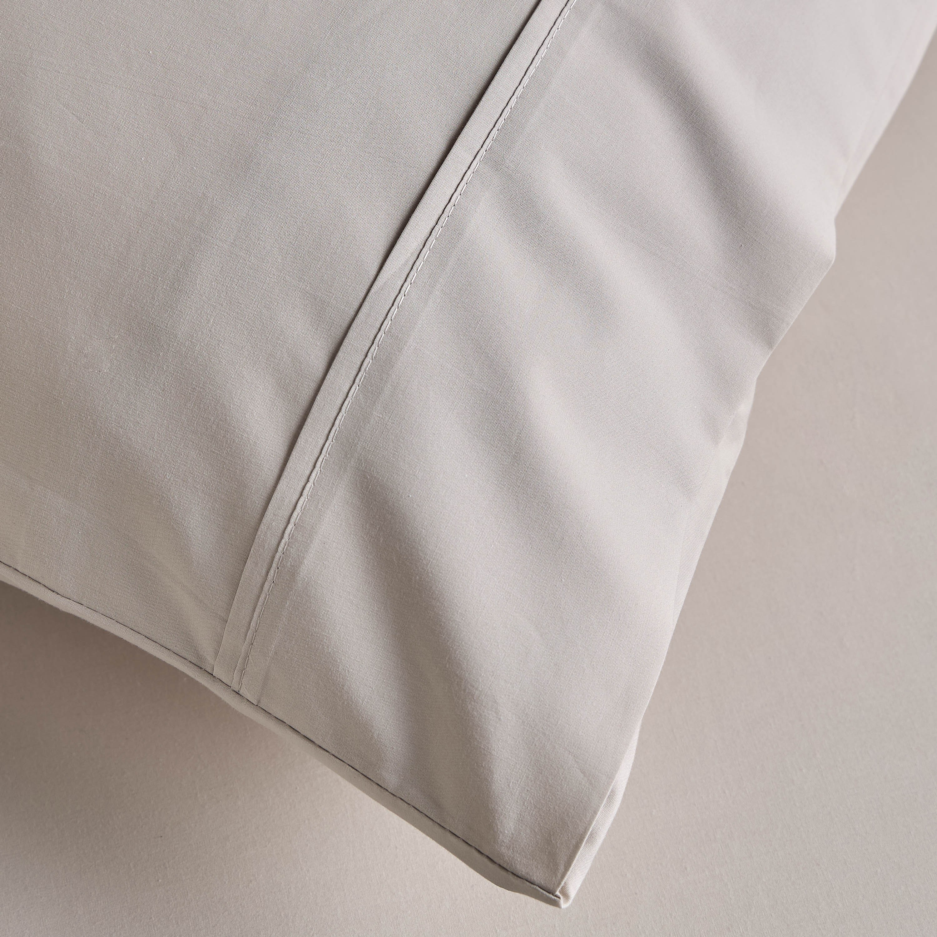 طقم شرشف مطّاطي كينج 3 قطع تينسيل بيركال من القطن العضوي - 180×205 سم-household-bedding-sheetsandpillowcases-fittedsheets-image-4