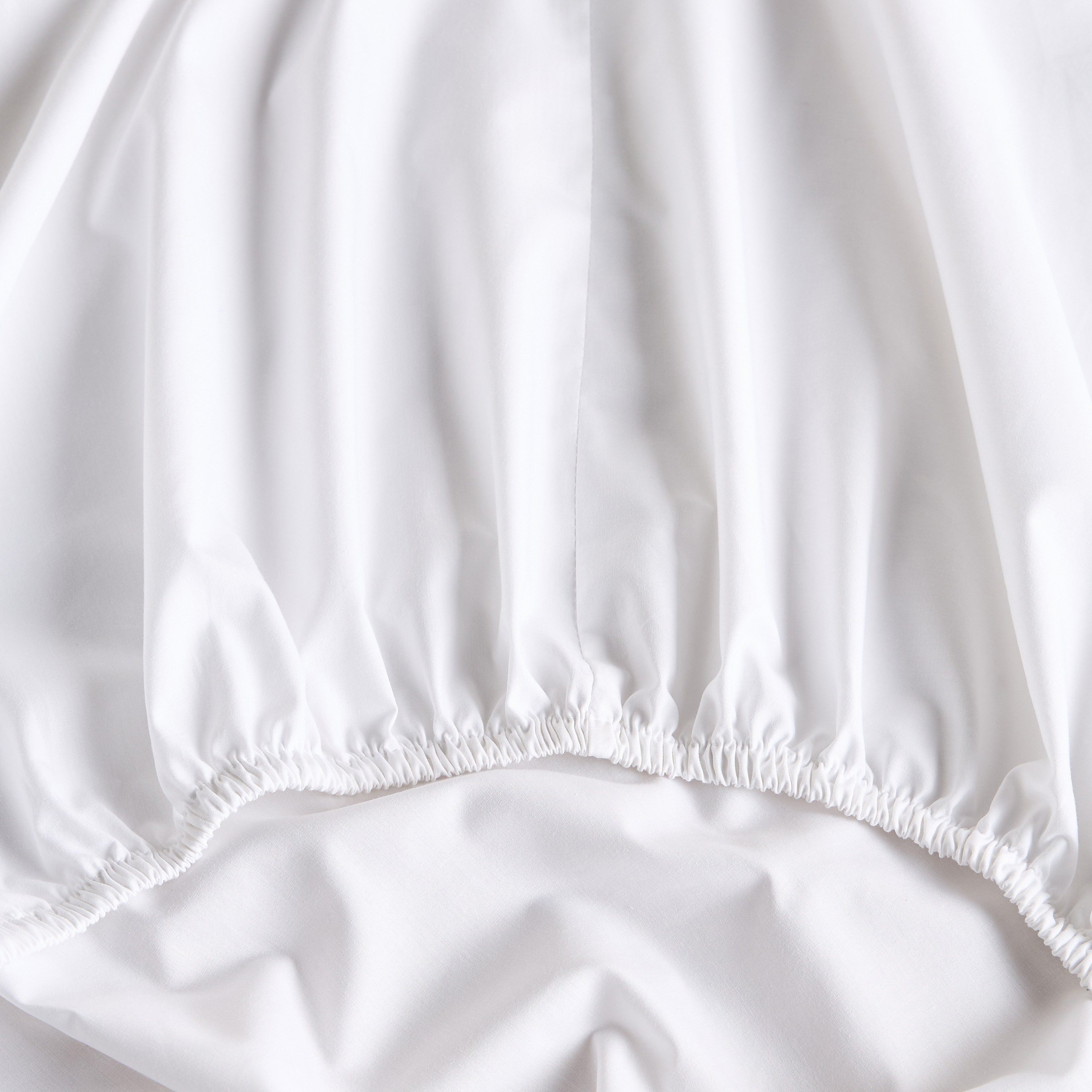 طقم شرشف مطّاطي كينج 3 قطع تينسيل بيركال من القطن العضوي - 180×205 سم-household-bedding-sheetsandpillowcases-fittedsheets-image-5