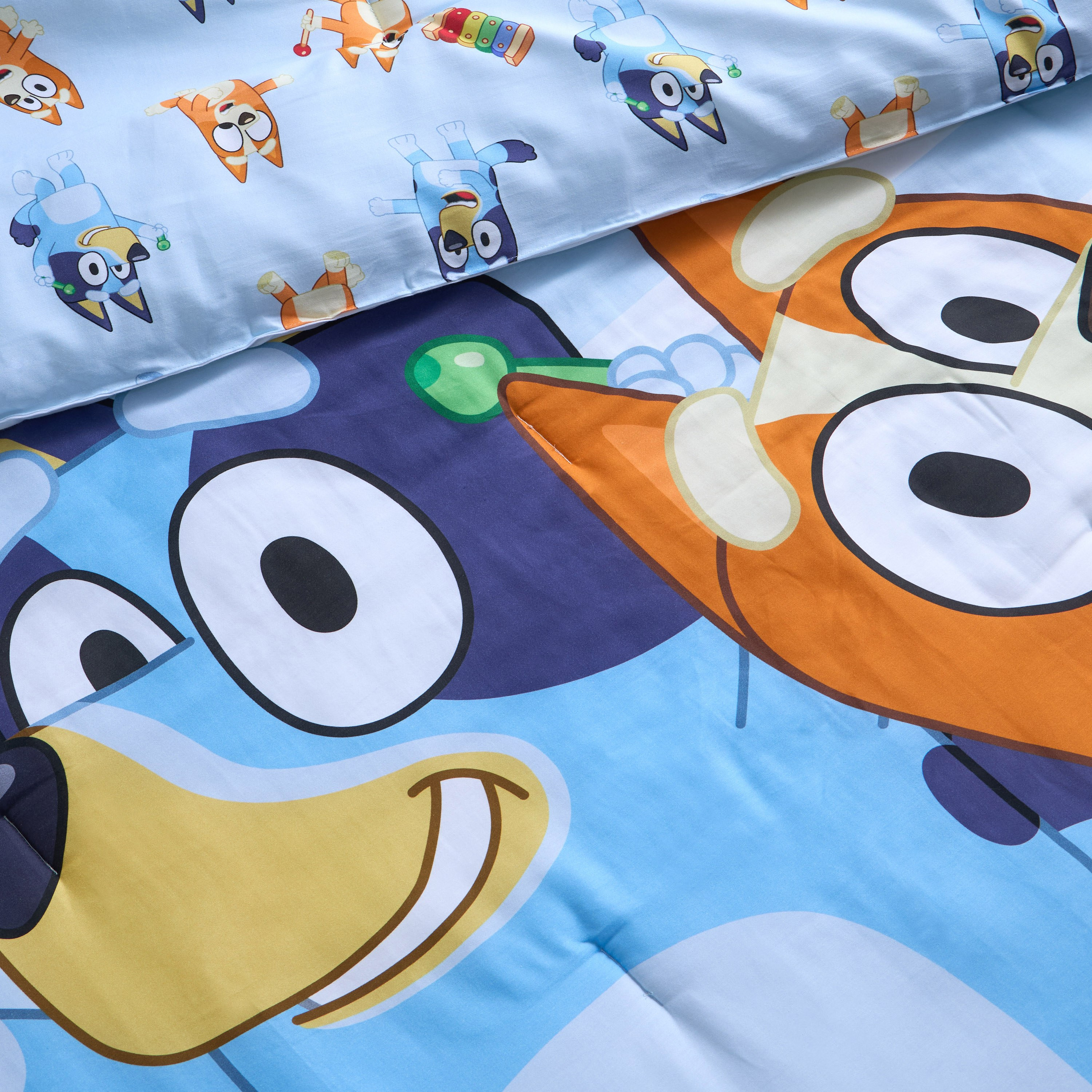 طقم لحاف وشرشف مفرد 4 قطع بطبعات قابل للقلب - بلووي - 135x220 سم-babyandkids-beddingandwindows-bedding-comforters-image-4