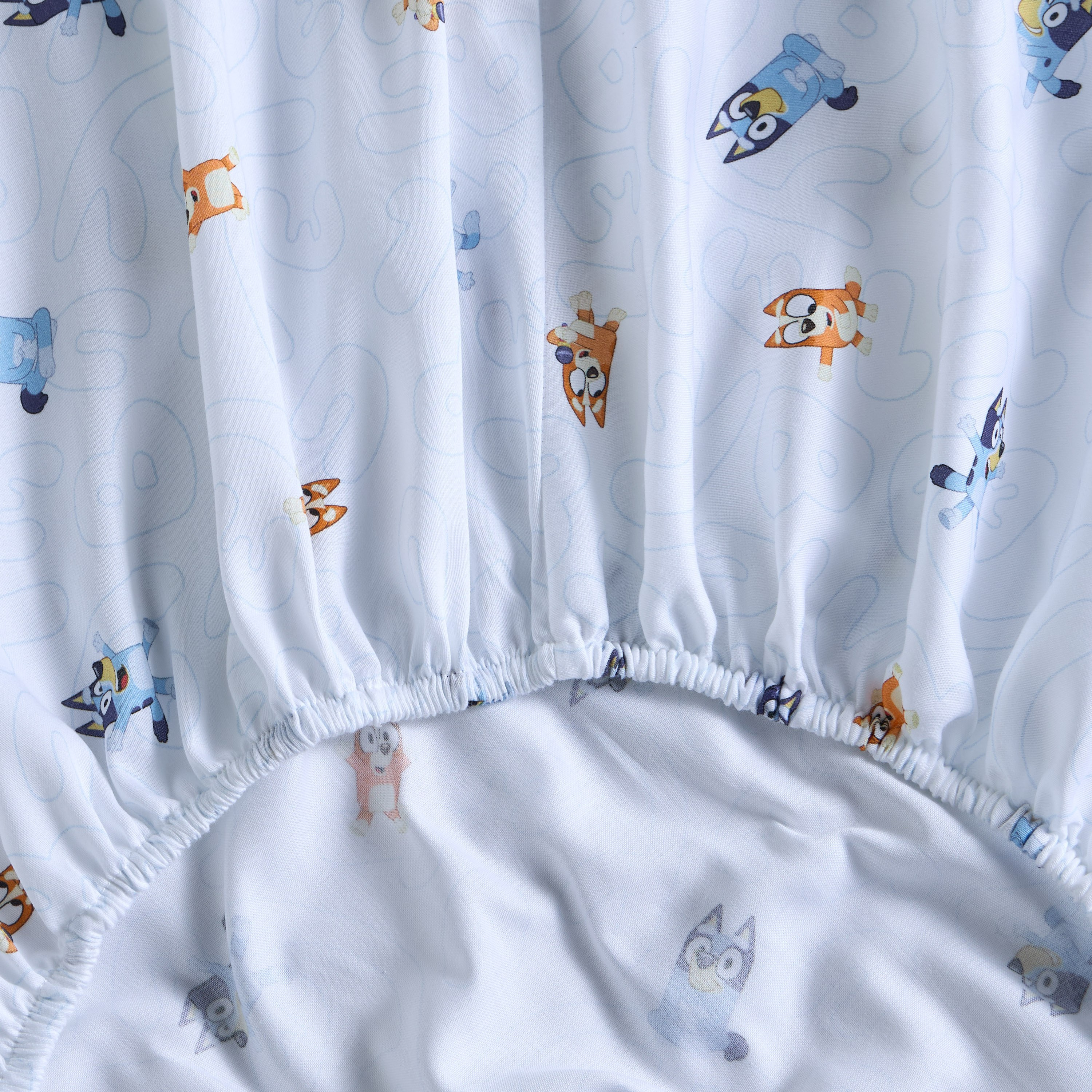 طقم لحاف وشرشف مفرد 4 قطع بطبعات قابل للقلب - بلووي - 135x220 سم-babyandkids-beddingandwindows-bedding-comforters-image-6