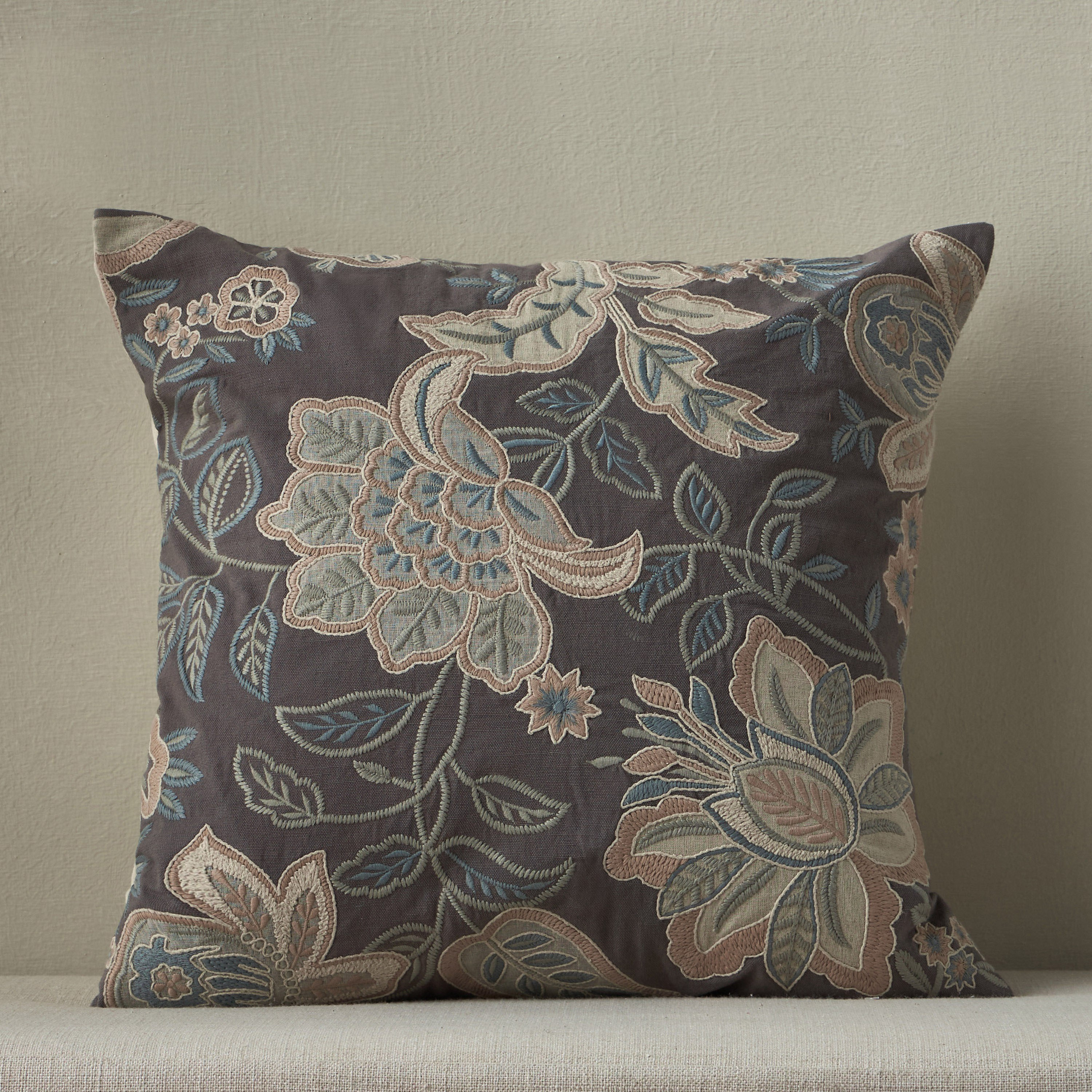 وسادة محشوة بتطريز أزهار - كاليندولا - 50x50 سم-household-cushionsandthrows-filledcushions-decorativecushions-image-1