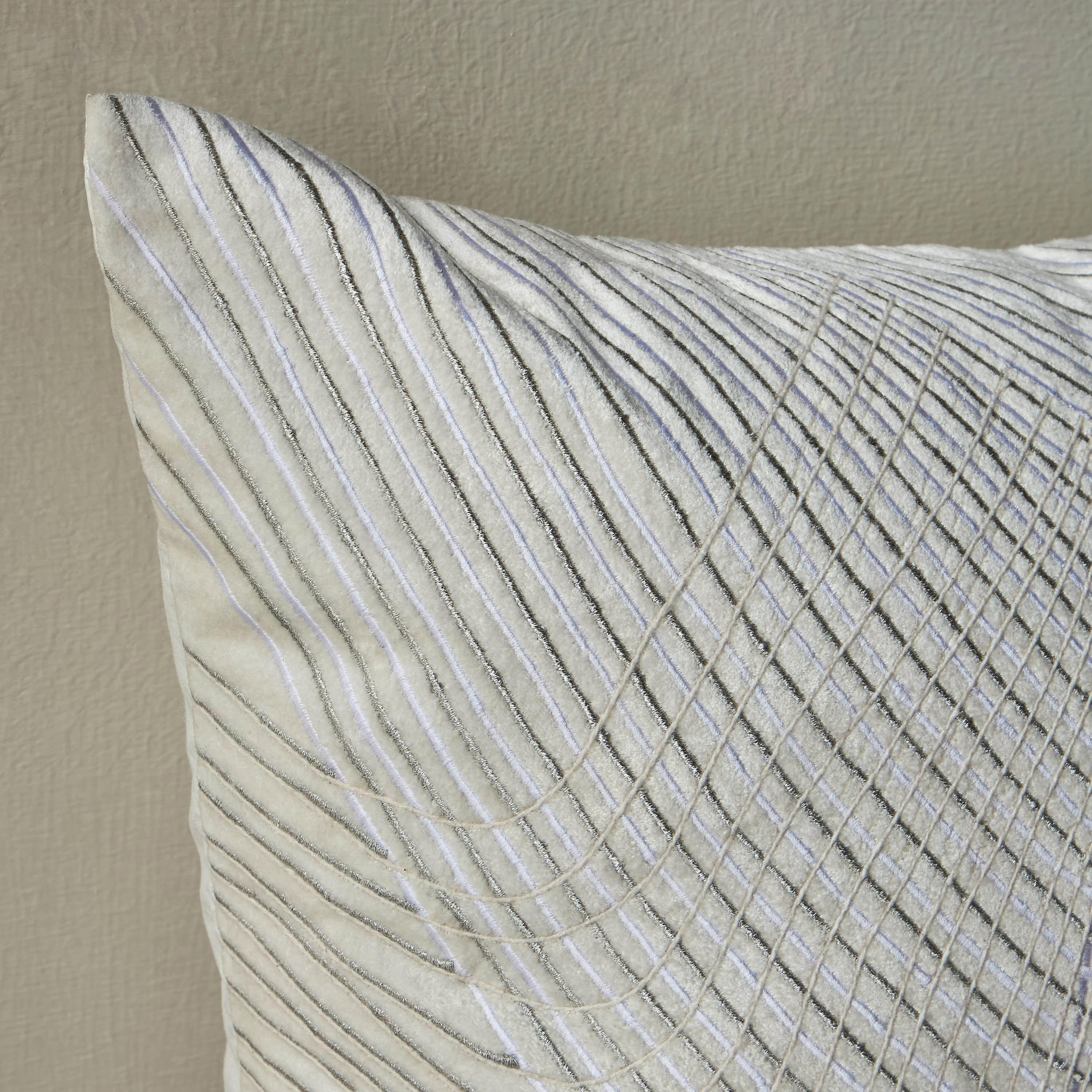Vermilion Wave Embroidered Filled Cushion - 50x50 cm-household-cushionsandthrows-filledcushions-decorativecushions-image-2