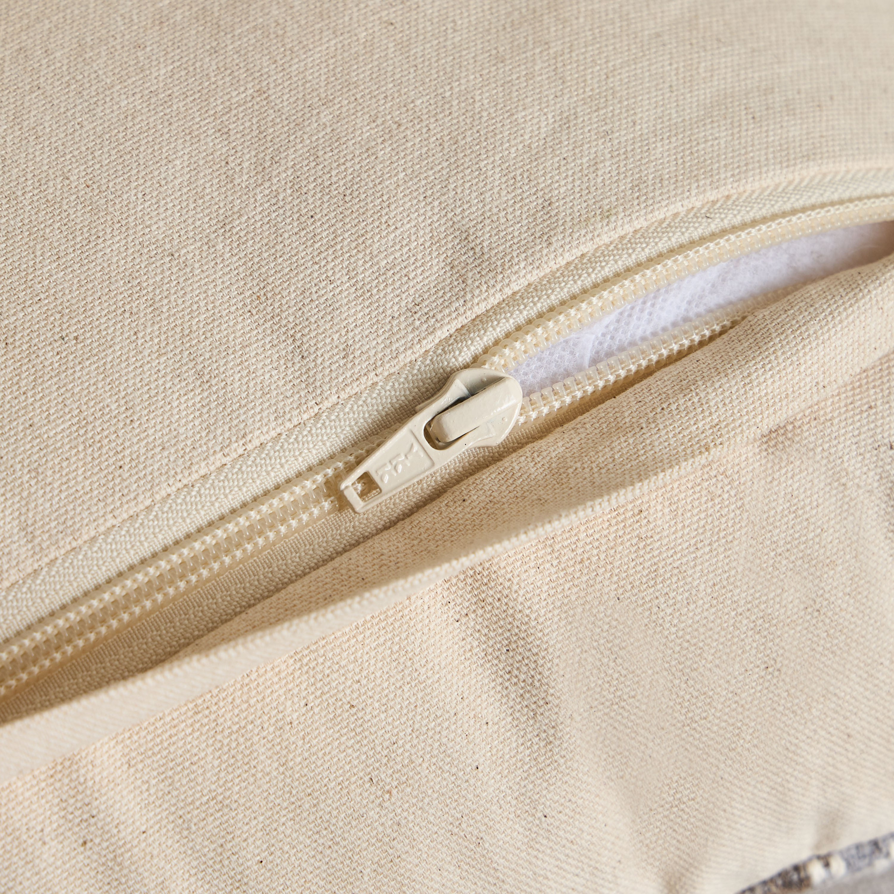 Leiden Hand Woven Filled Cushion - 30x50 cm-household-cushionsandthrows-filledcushions-decorativecushions-image-3