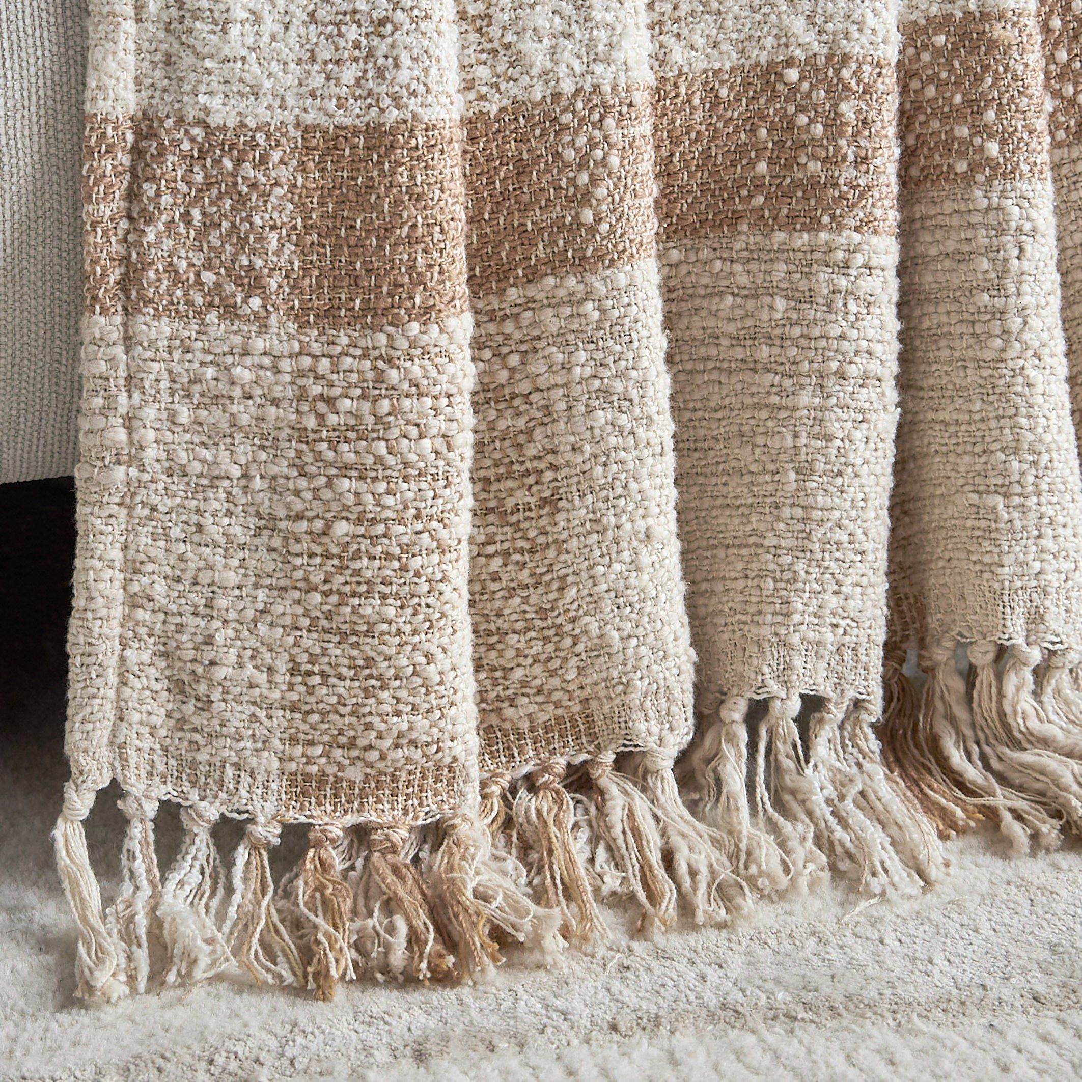 Broden Throw - 130x170 cm-household-cushionsandthrows-throwsandblankets-throws-image-2