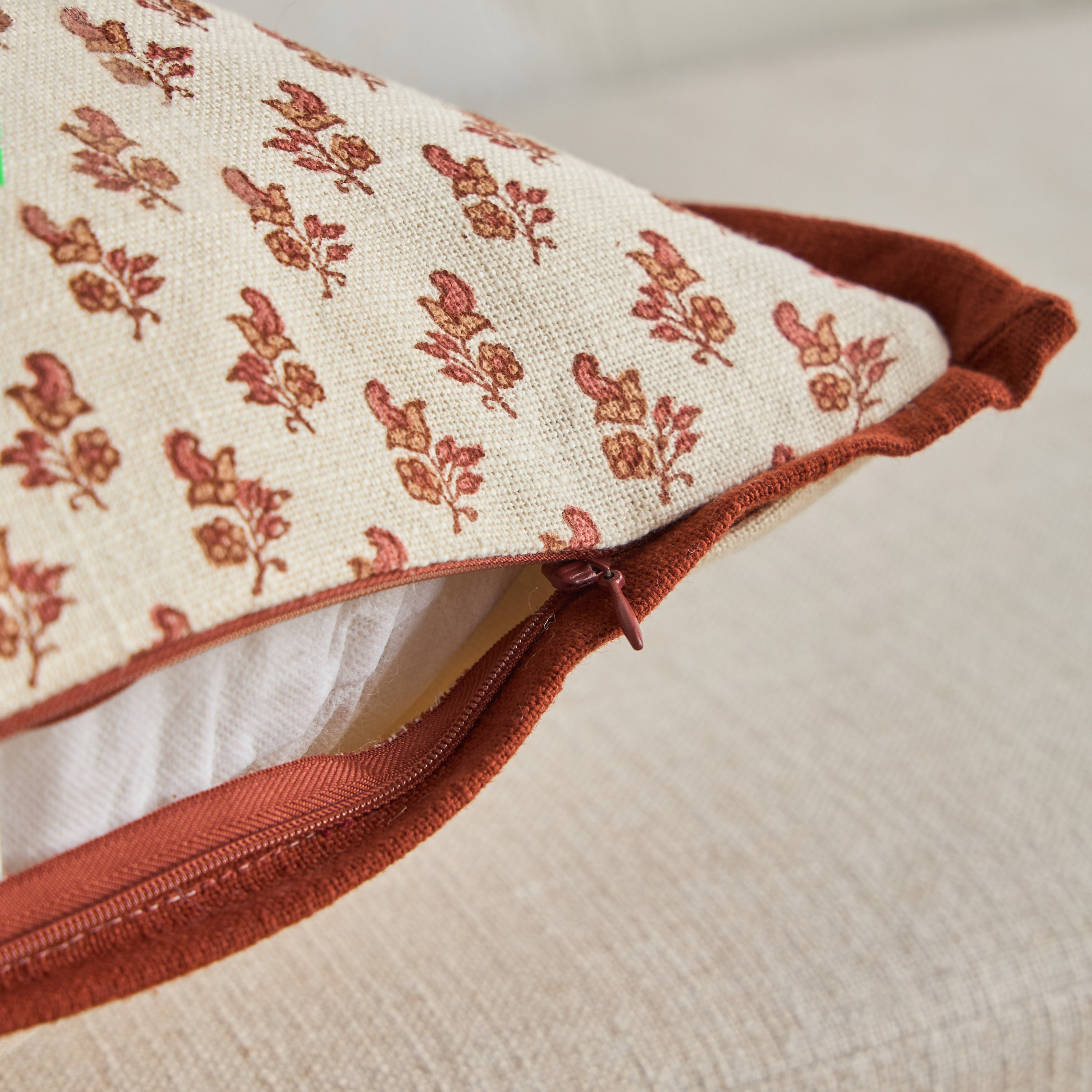 غطاء وسادة بطبعات - سيلين - 50x50 سم-household-cushionsandthrows-cushioncovers-image-4
