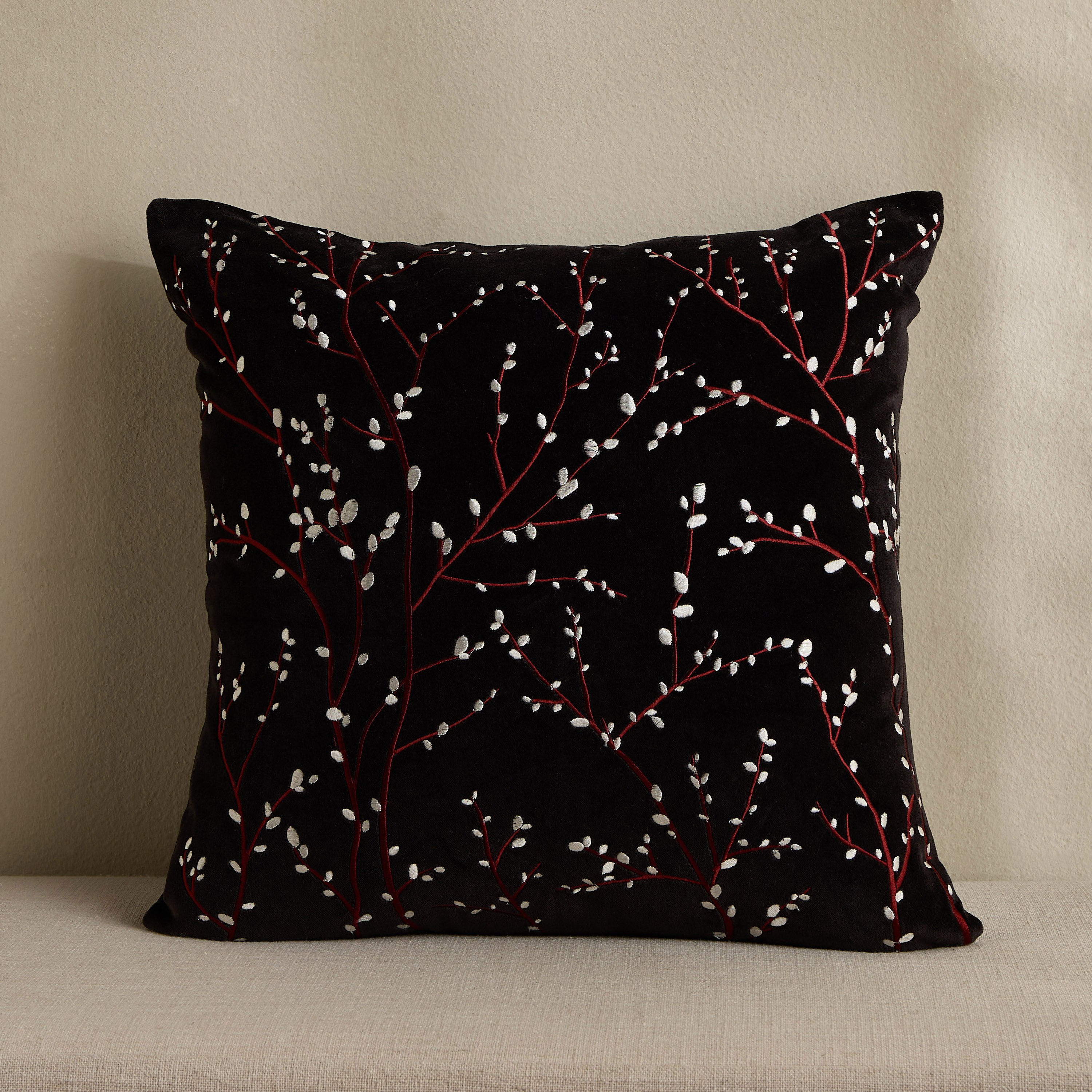 غطاء وسادة مطرّز ميستك بلوسوم - ‎50×50‎ سم-household-cushionsandthrows-cushioncovers-image-1