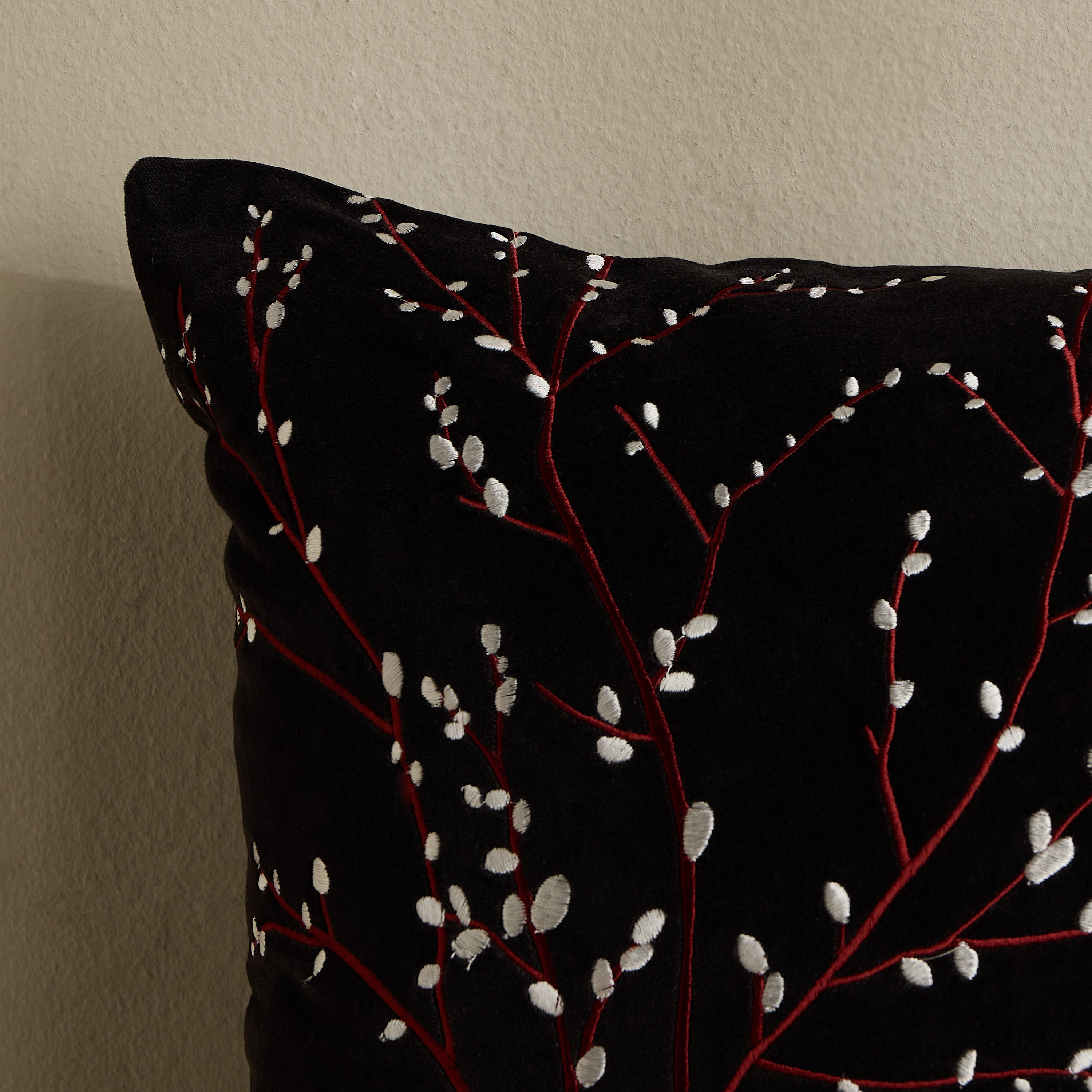 غطاء وسادة مطرّز ميستك بلوسوم - ‎50×50‎ سم-household-cushionsandthrows-cushioncovers-image-2