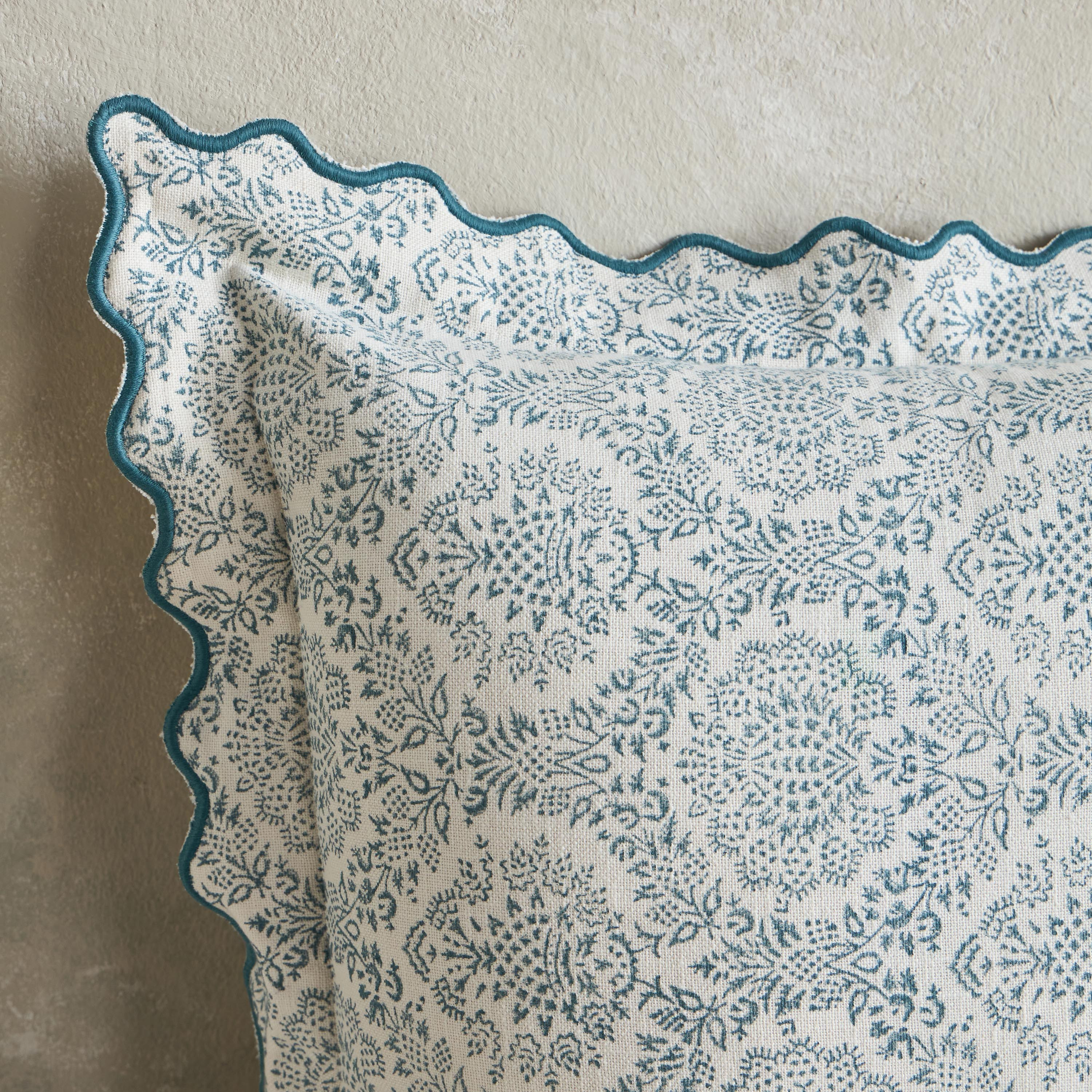 Shireen Block Print Filled Cushion - 50x50 cm-household-cushionsandthrows-filledcushions-decorativecushions-image-10