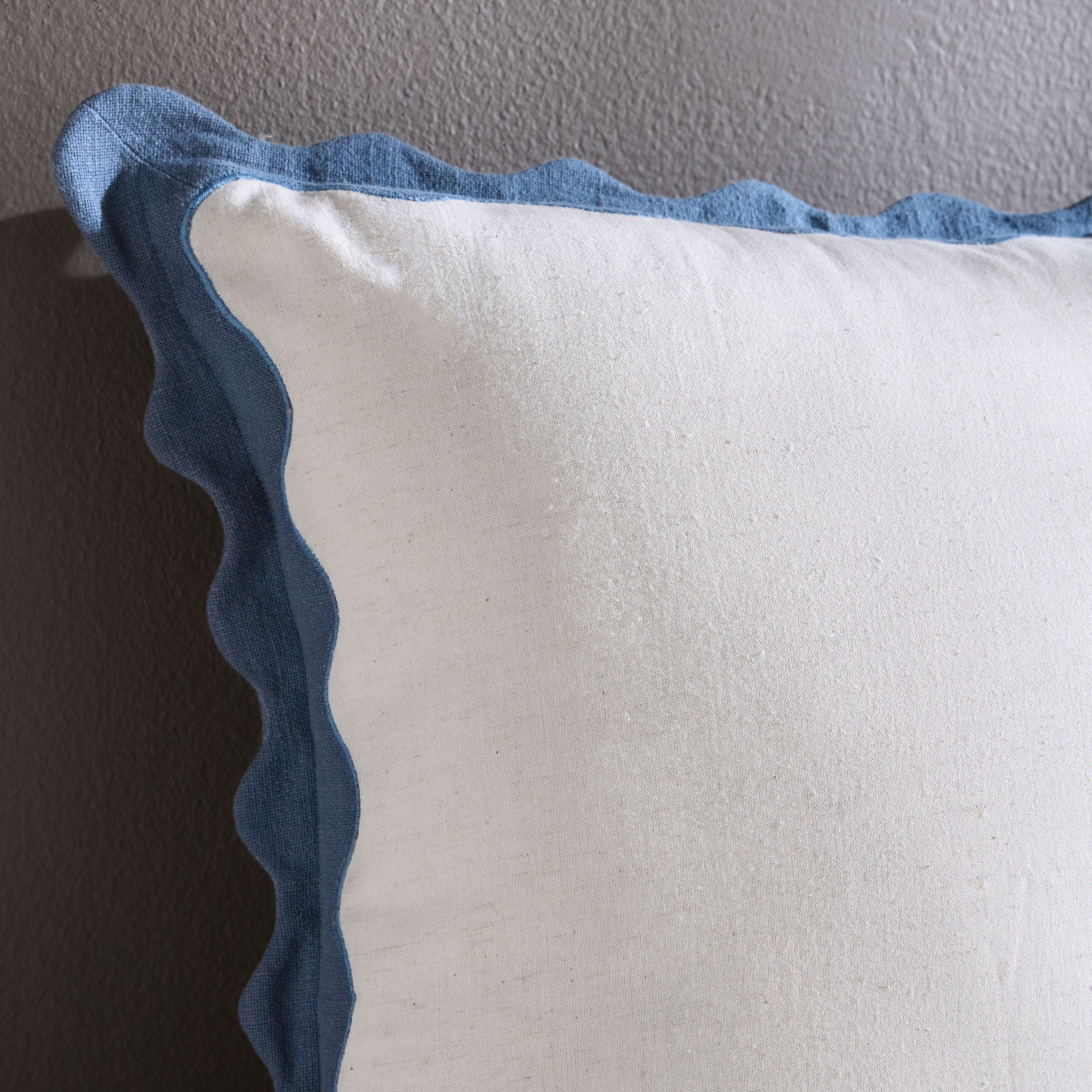 Lyon Filled Cushion - 50x50 cm-household-cushionsandthrows-filledcushions-decorativecushions-image-7
