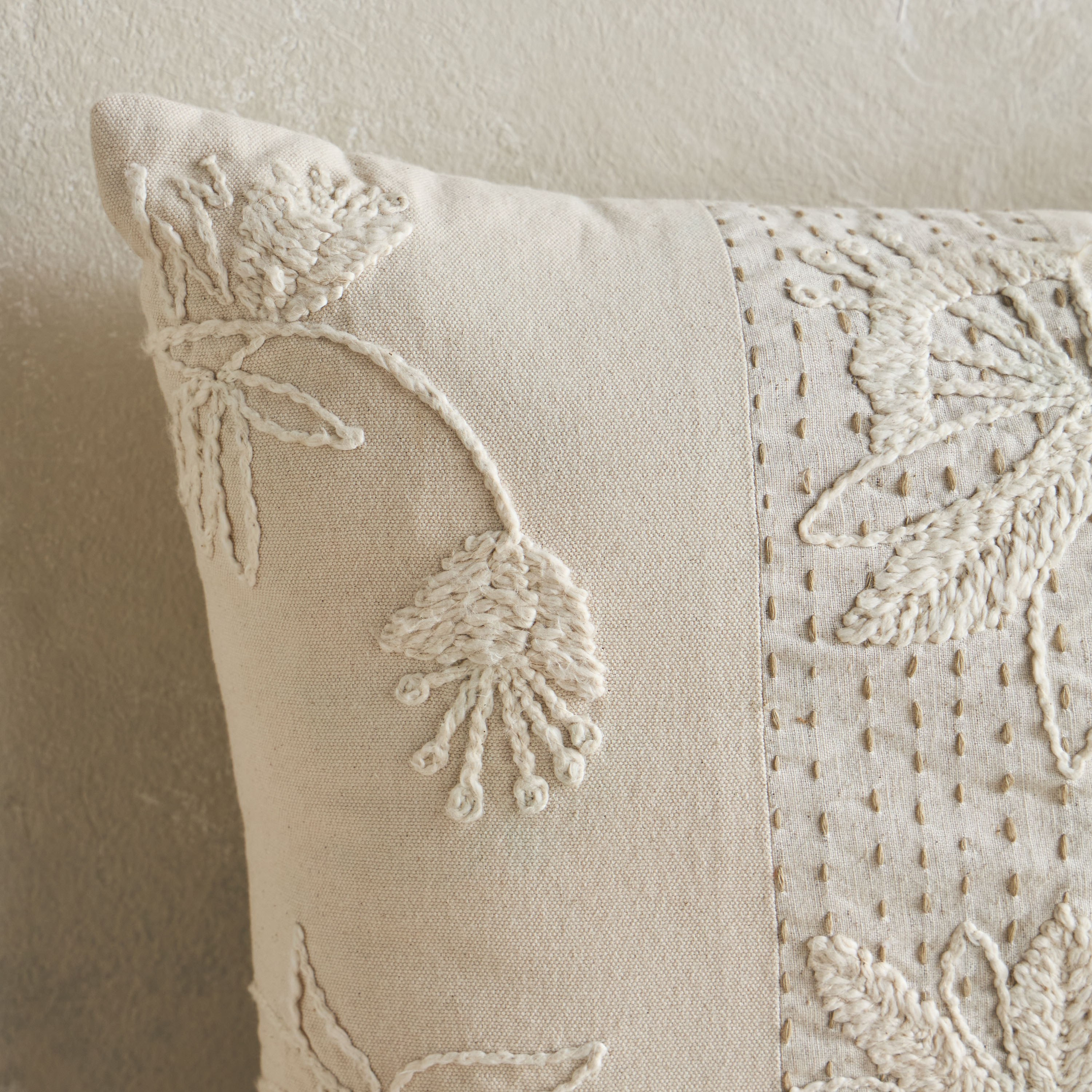 Keilani Jump Stich Cushion Cover - 50x50 cm-household-cushionsandthrows-cushioncovers-image-2