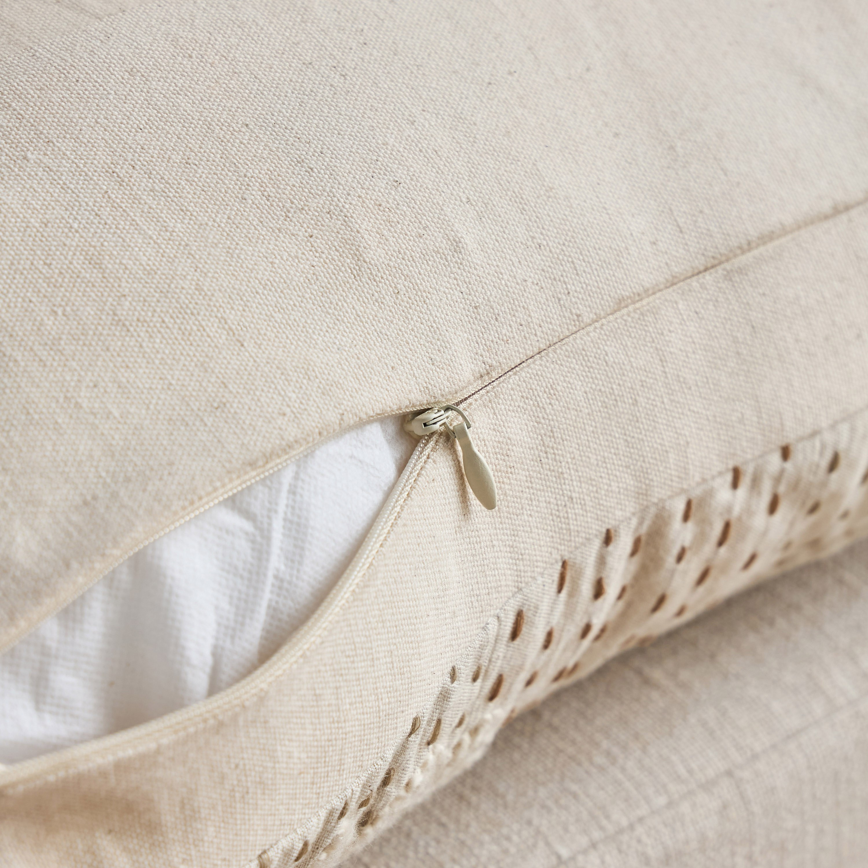 Keilani Jump Stich Cushion Cover - 50x50 cm-household-cushionsandthrows-cushioncovers-image-3