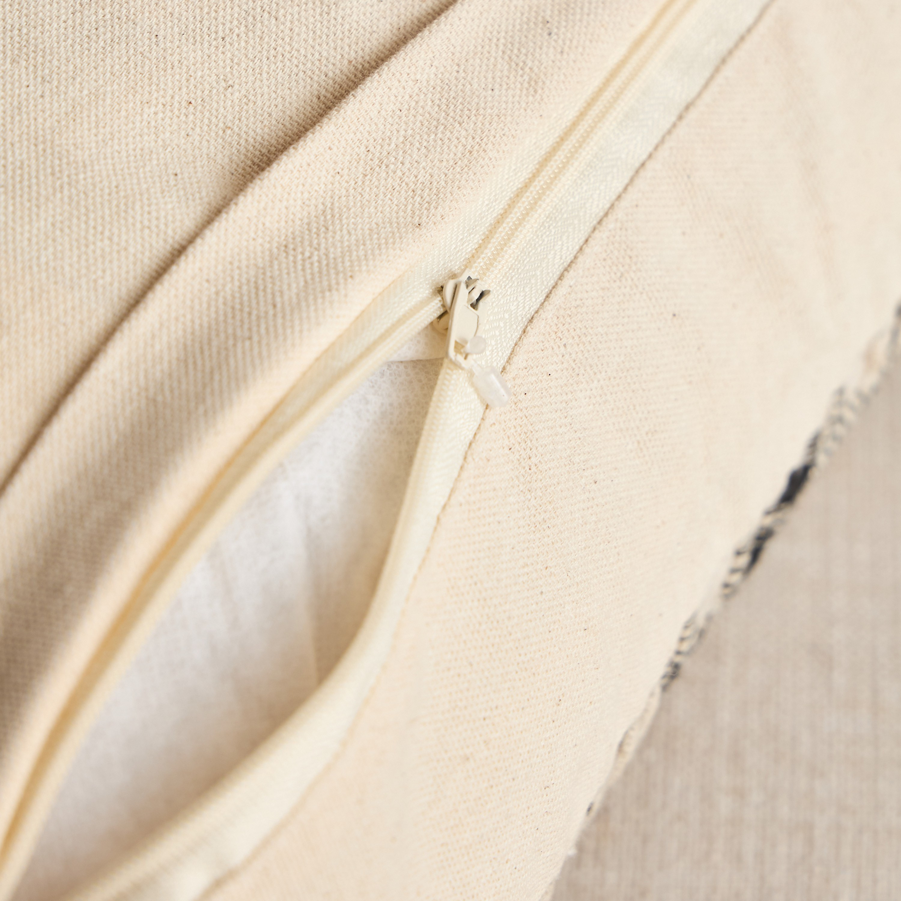 Toki Strip Embroidered Cushion Cover - 50x50 cm-household-cushionsandthrows-cushioncovers-image-3